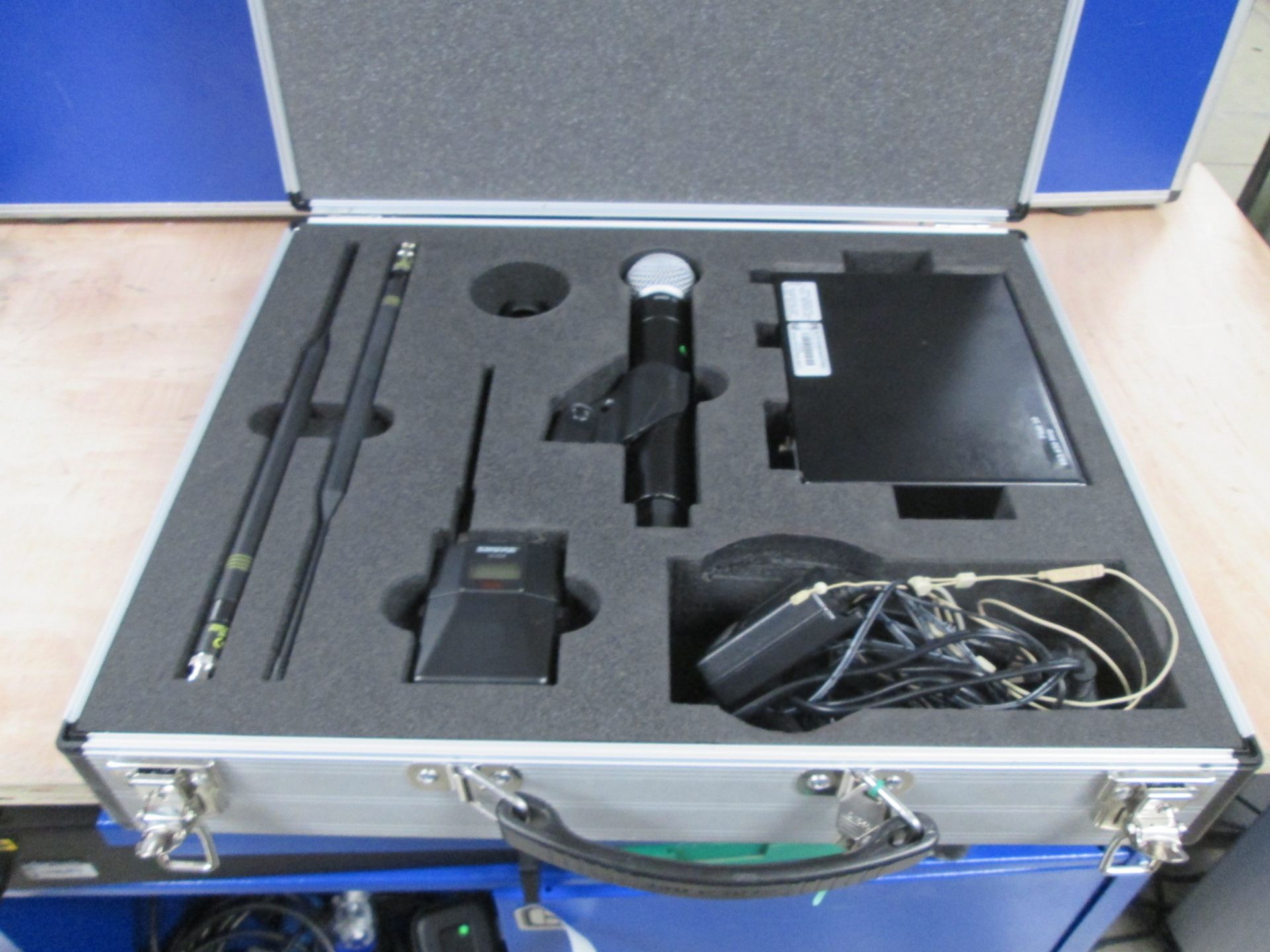 Shure QLXD4 Single Channel Radio Mic Kit 606-670 MHz (Qty 5) Kit to include K51 receiver, QLXD2