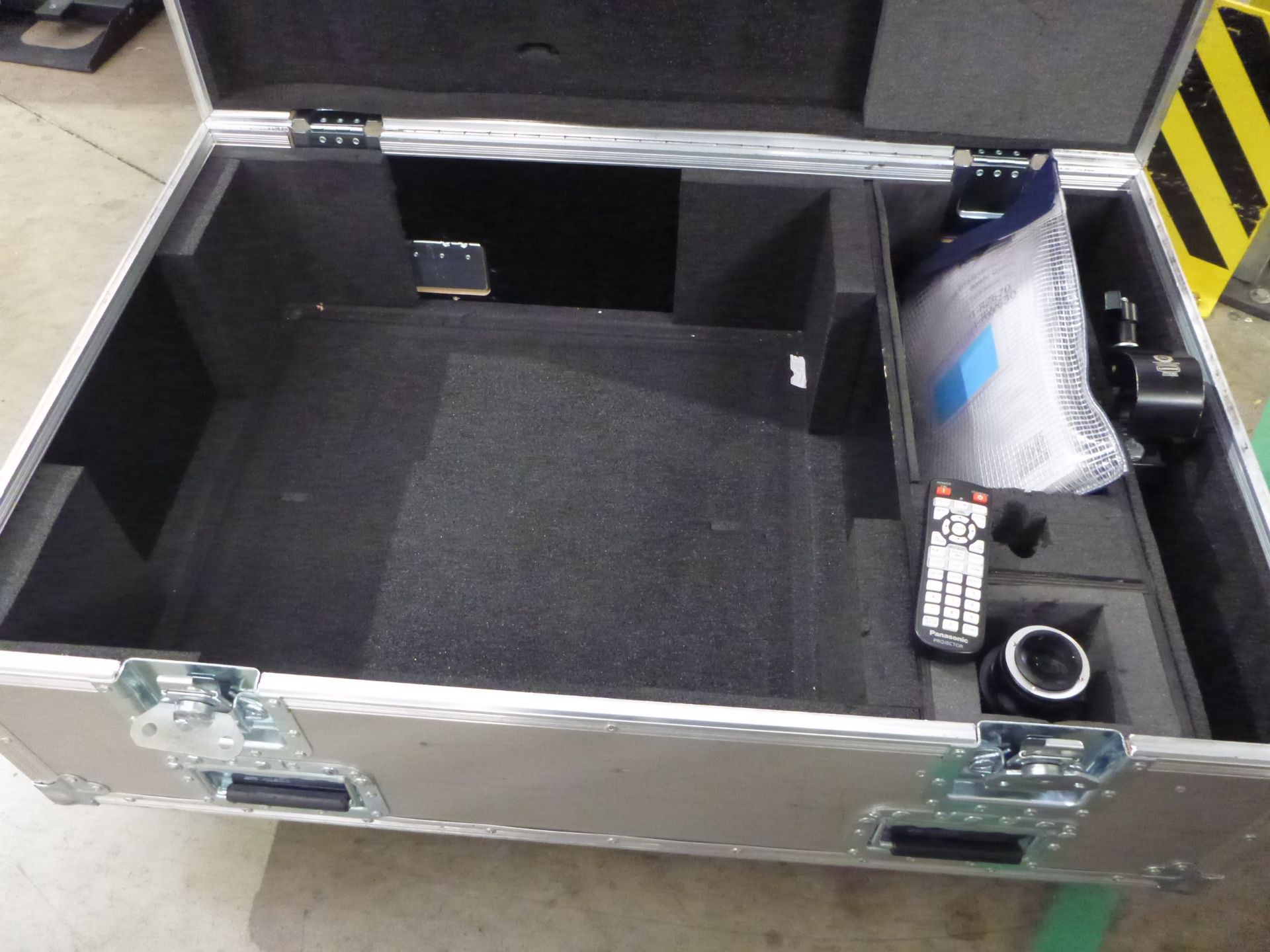 Panasonic Laser Projector, Model PT-RZ670, S/N SH5512099, YOM 2015, In flight case with standard 1. - Image 11 of 12