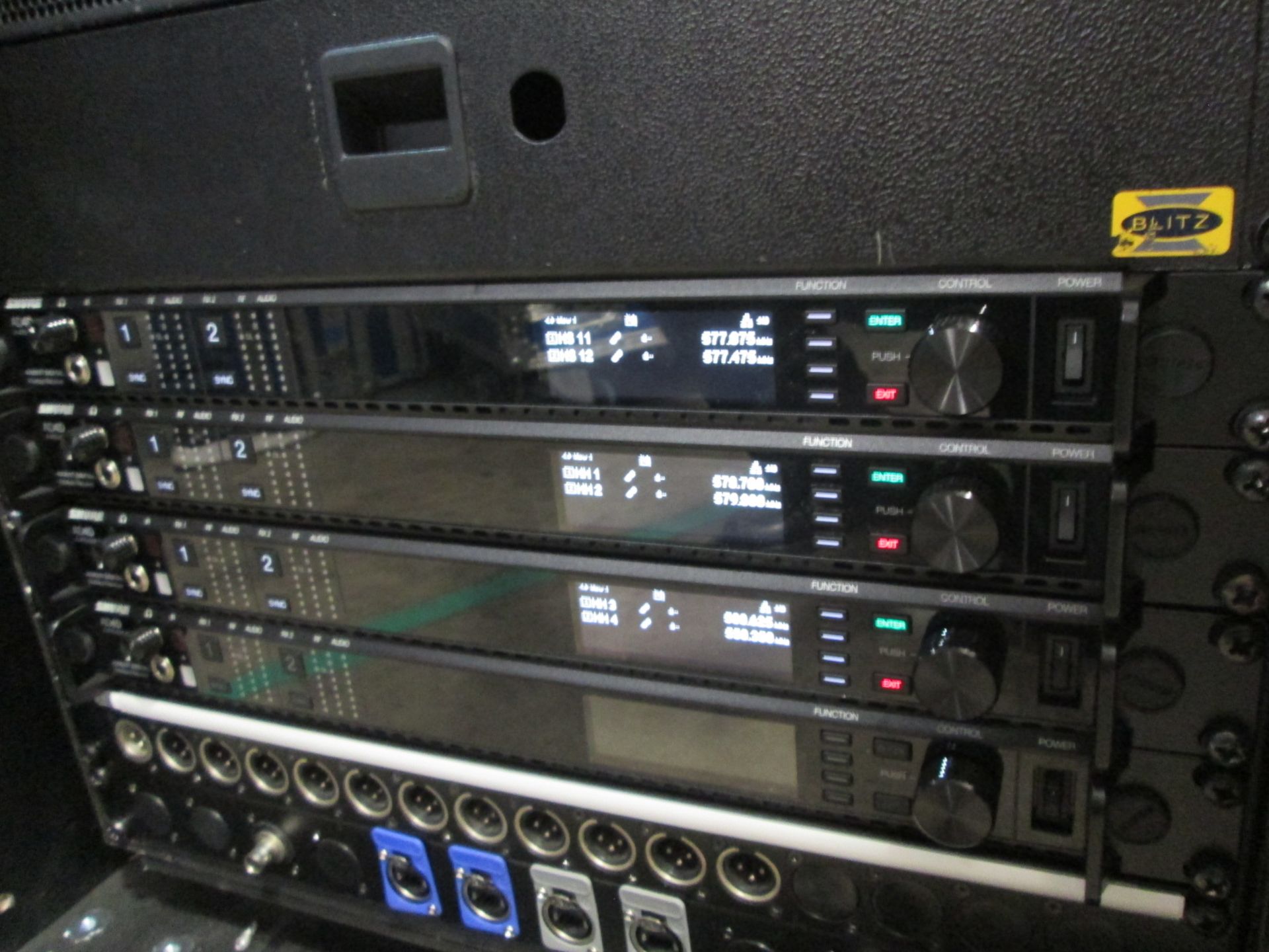 Shure Axiant Digital Radio Rack. To include 4 x AD4D 2 channel digital receivers (470.636 MHz), 4 - Image 4 of 14