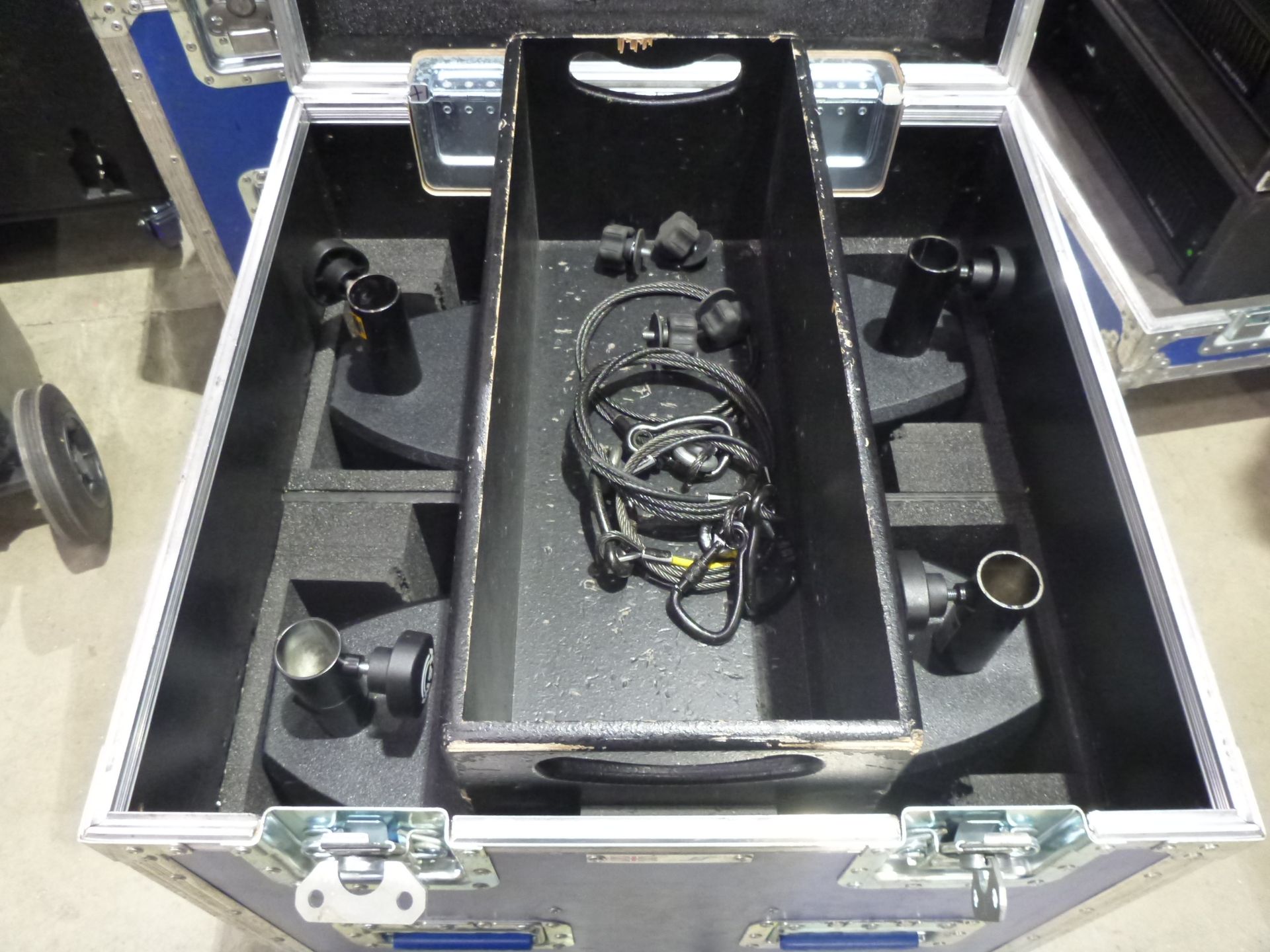 D & B Audiotecknik E6 Loundspeakers (Qty 4) In flight case with fly bar and top hat, No safetys, S/ - Image 5 of 6