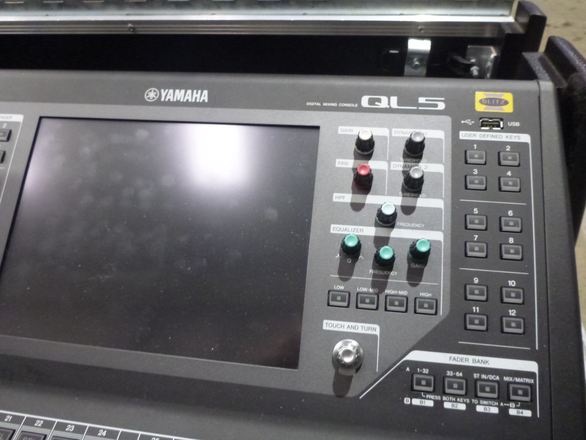 Yamaha QL5 Digital Audio Mixing Desk, S/N C121EAYL01051, In flight case - Image 6 of 13