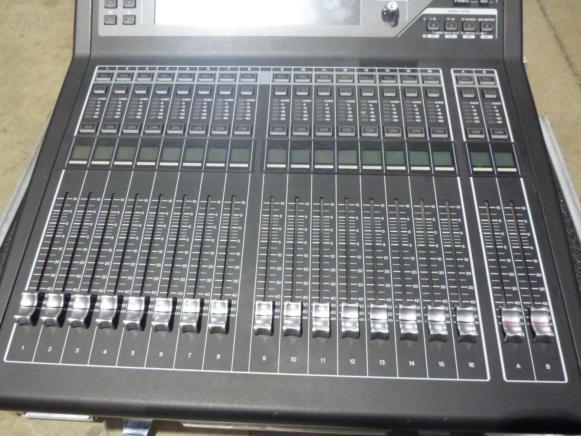 Yamaha QL1 32 Channel Digital Audio Mixing Desk, S/N C121BAVJ01001, In flight case - Image 2 of 8