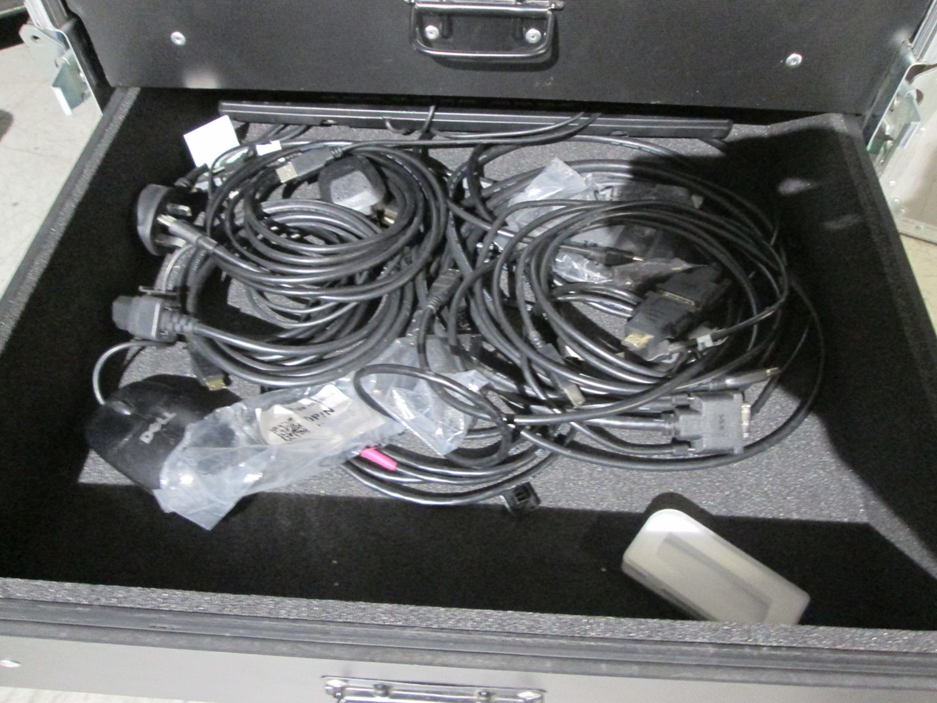 Green Hippo V5 Hippotiser Media Graphics Server with fader remote panel. S/N 2200. In flight case - Image 4 of 9