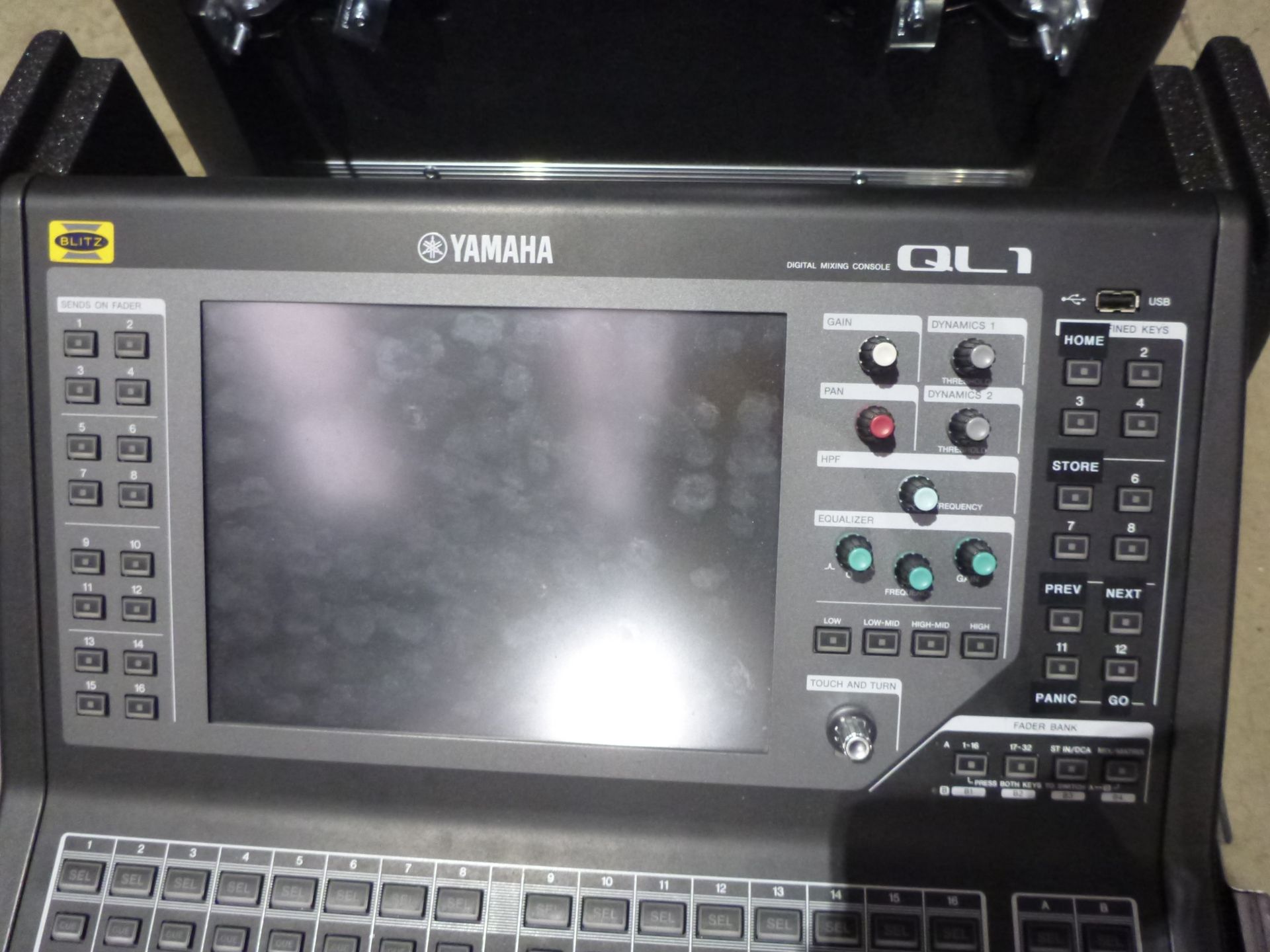 Yamaha QL1 32 Channel Digital Audio Mixing Desk, S/N C121BAVJ01001, In flight case - Image 3 of 8