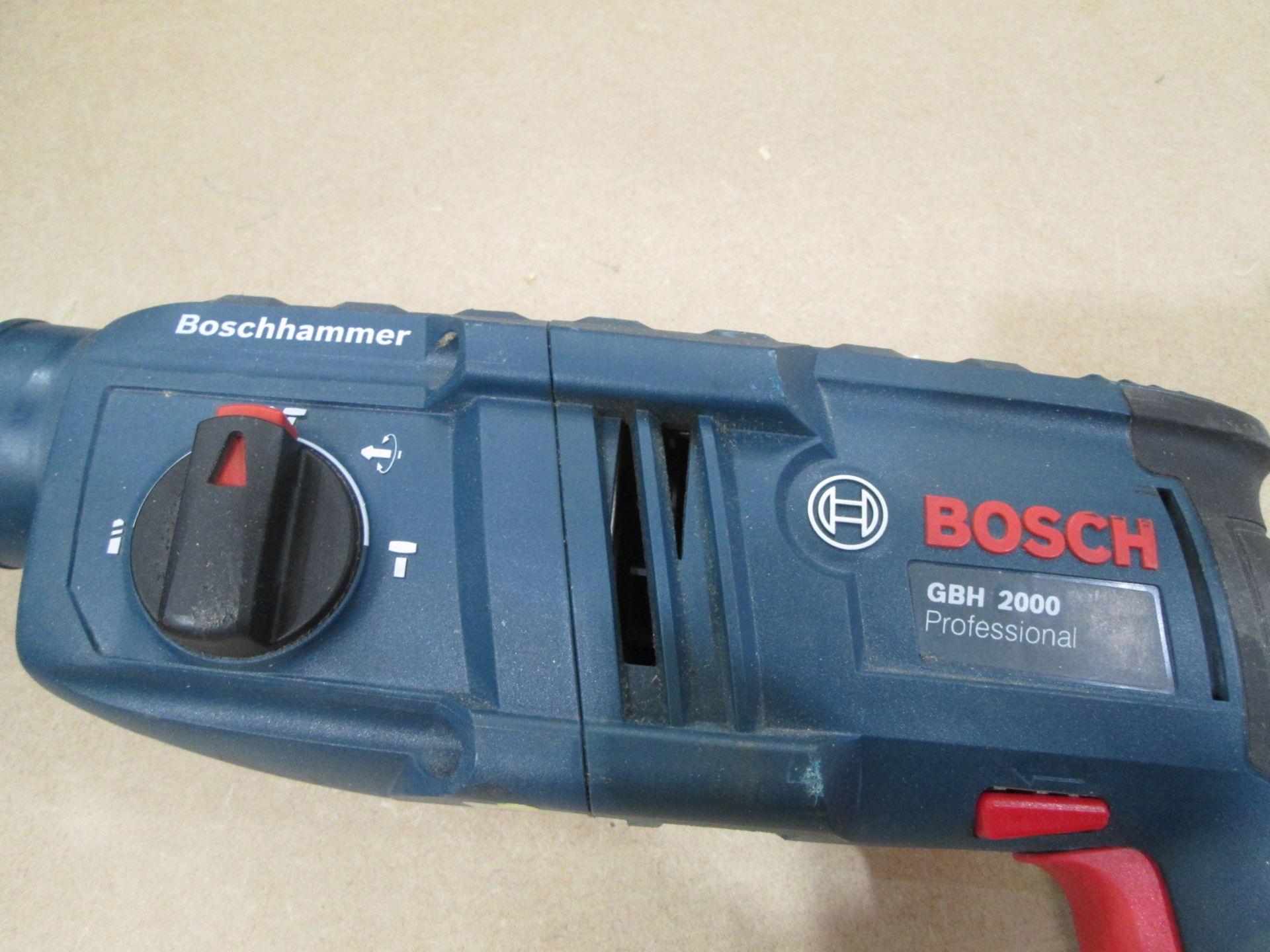 Bosch Professional GBH2000 Hammer Drill, 240V - Image 2 of 4