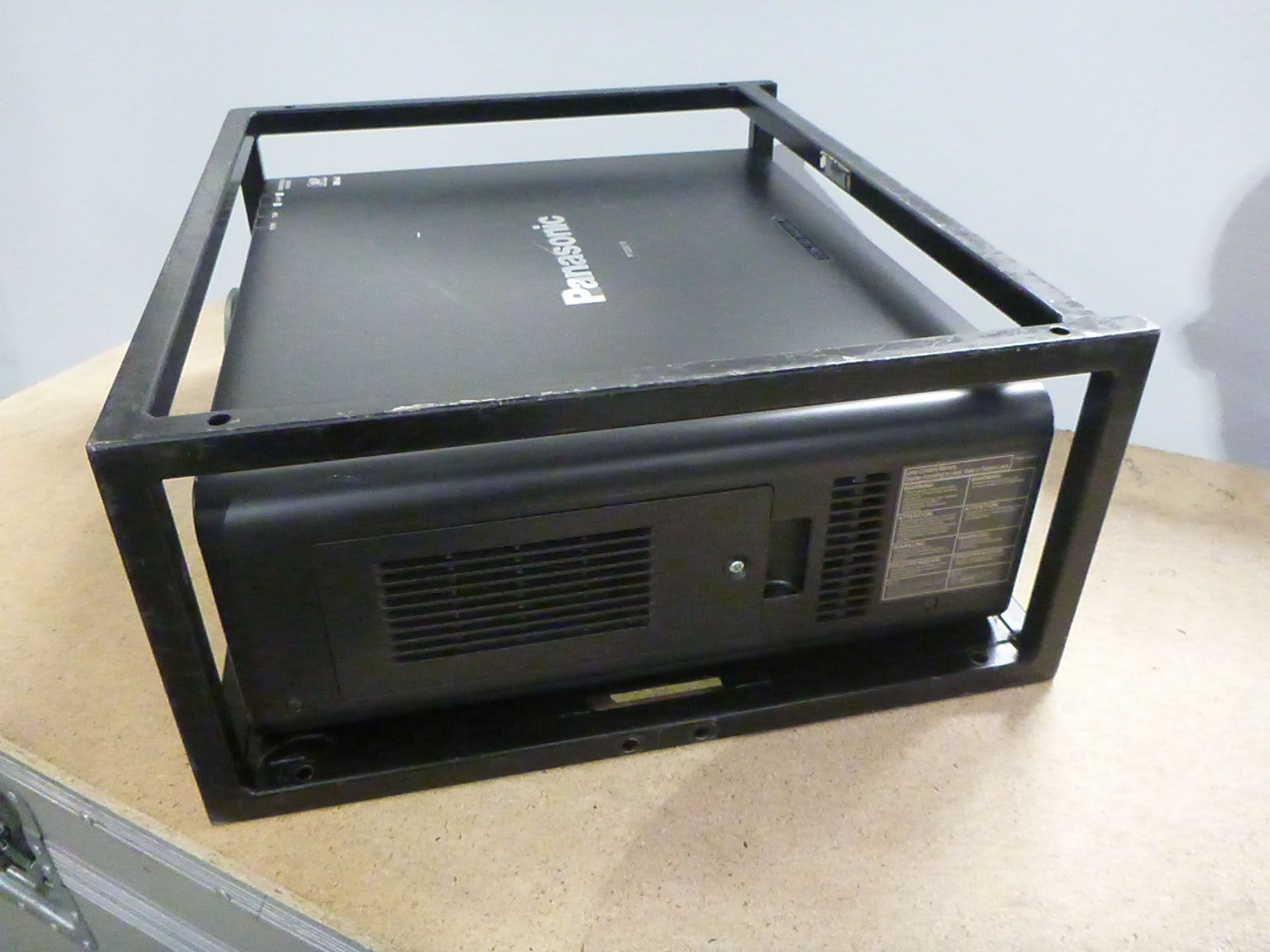 Panasonic Projector, Model PT-DZ6710E, S/N SH0150015, YOM 2010, In flight case with standard 1.3-1. - Image 2 of 13