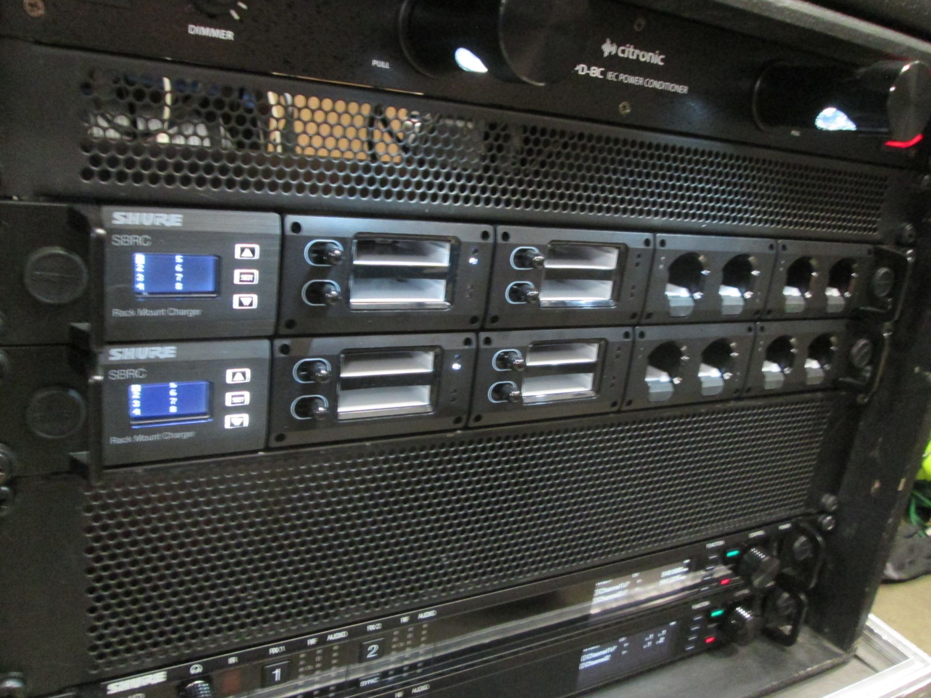Shure Axiant Digital Radio Rack. To include 2 x AD4D 2 channel digital receivers (470.636 MHz), 4 - Image 5 of 14