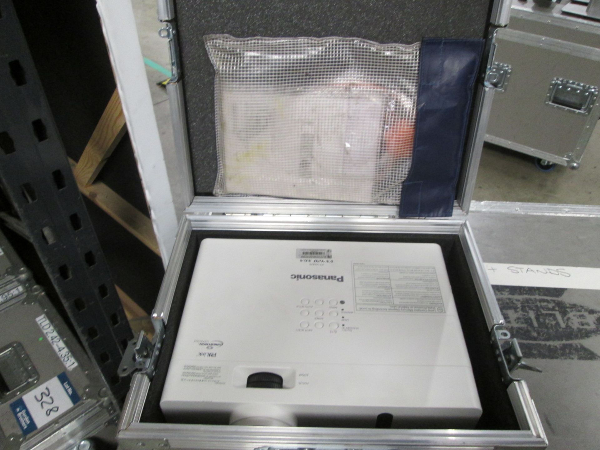 Panasonic PT-VX420 LCD Projector, S/N DC8110320, YOM 2018, In flight case - Image 5 of 6