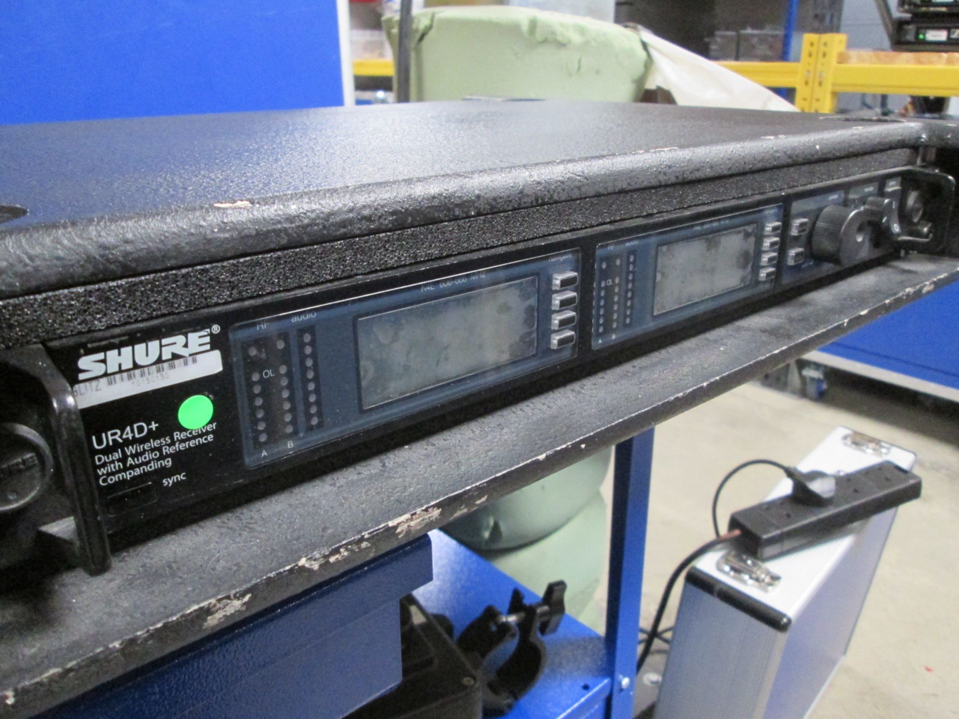 Shure UR4D+ Dual Wireless Receiver with Audio Reference Compounding K4E 606-666 MHz (Qty 2) Includes - Image 3 of 8