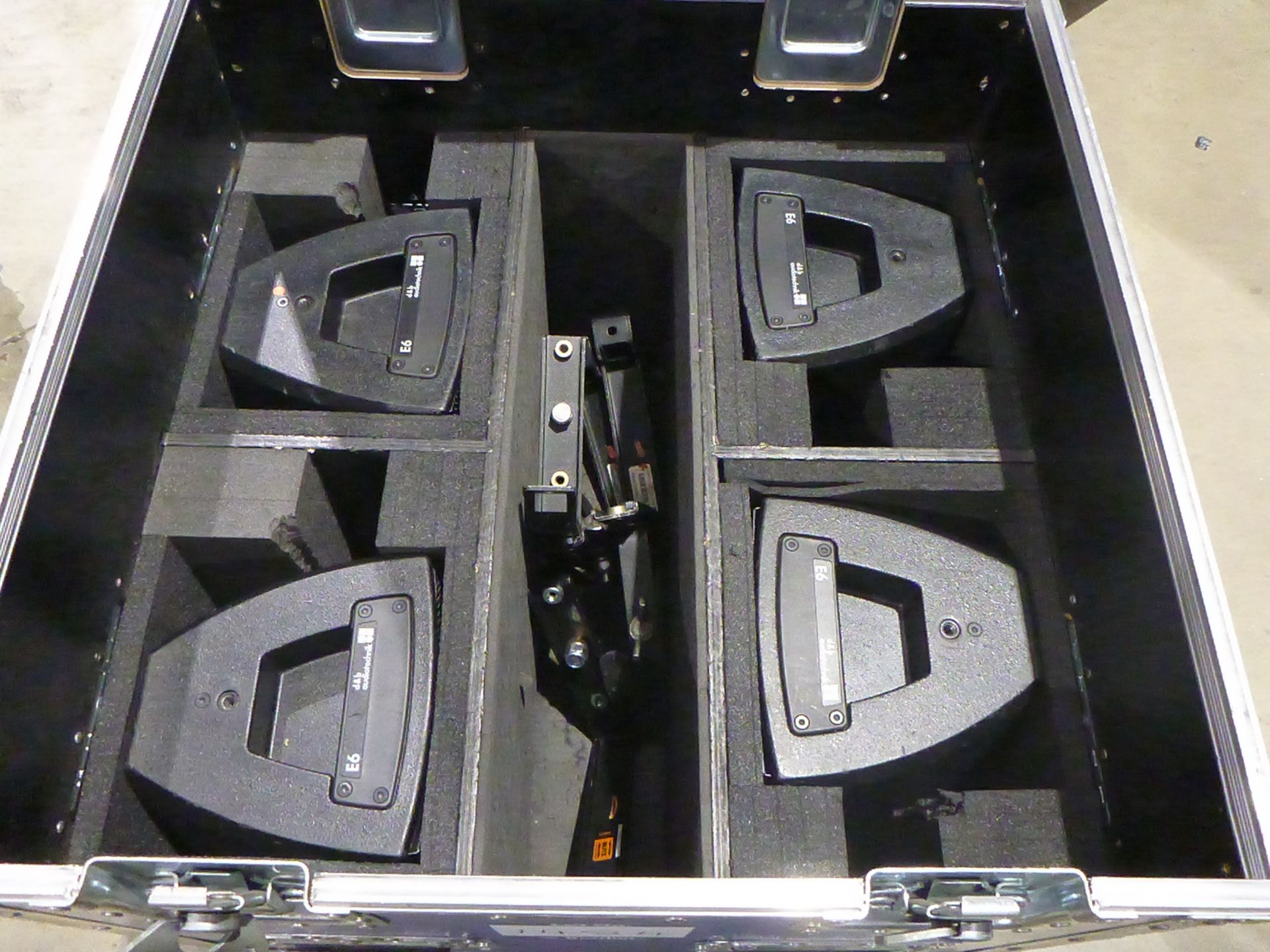 D & B Audiotecknik E6 Loundspeakers (Qty 4) In flight case with fly bar and top hat, No safetys, S/ - Image 4 of 6