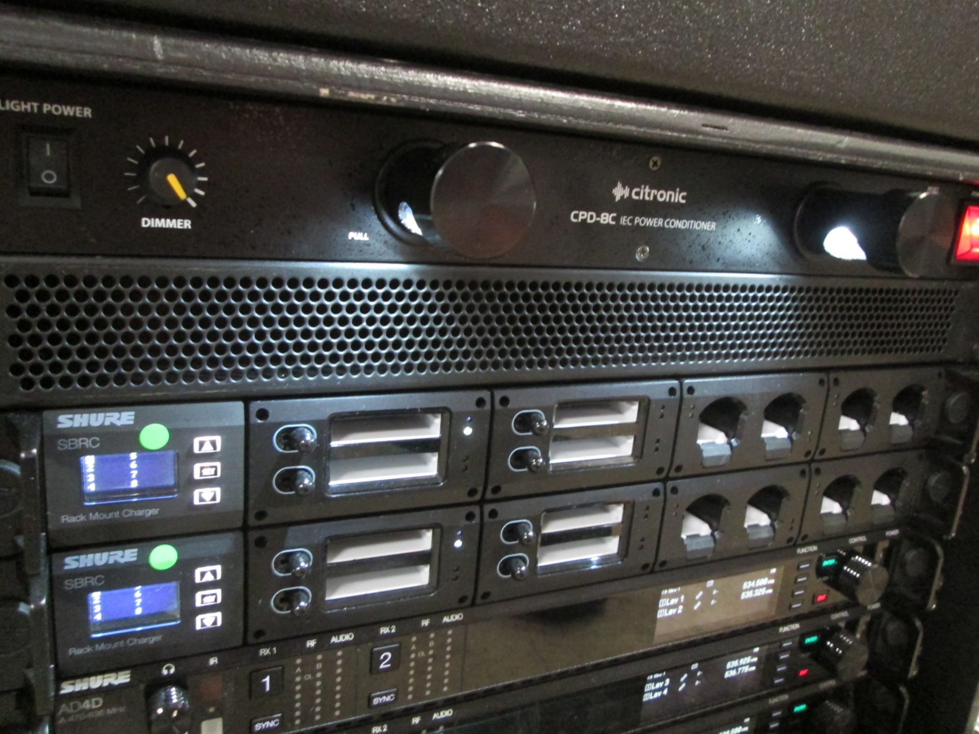 Shure Axiant Digital Radio Rack. To include 4 x AD4D 2 channel digital receivers (470.636 MHz), 4 - Image 5 of 13