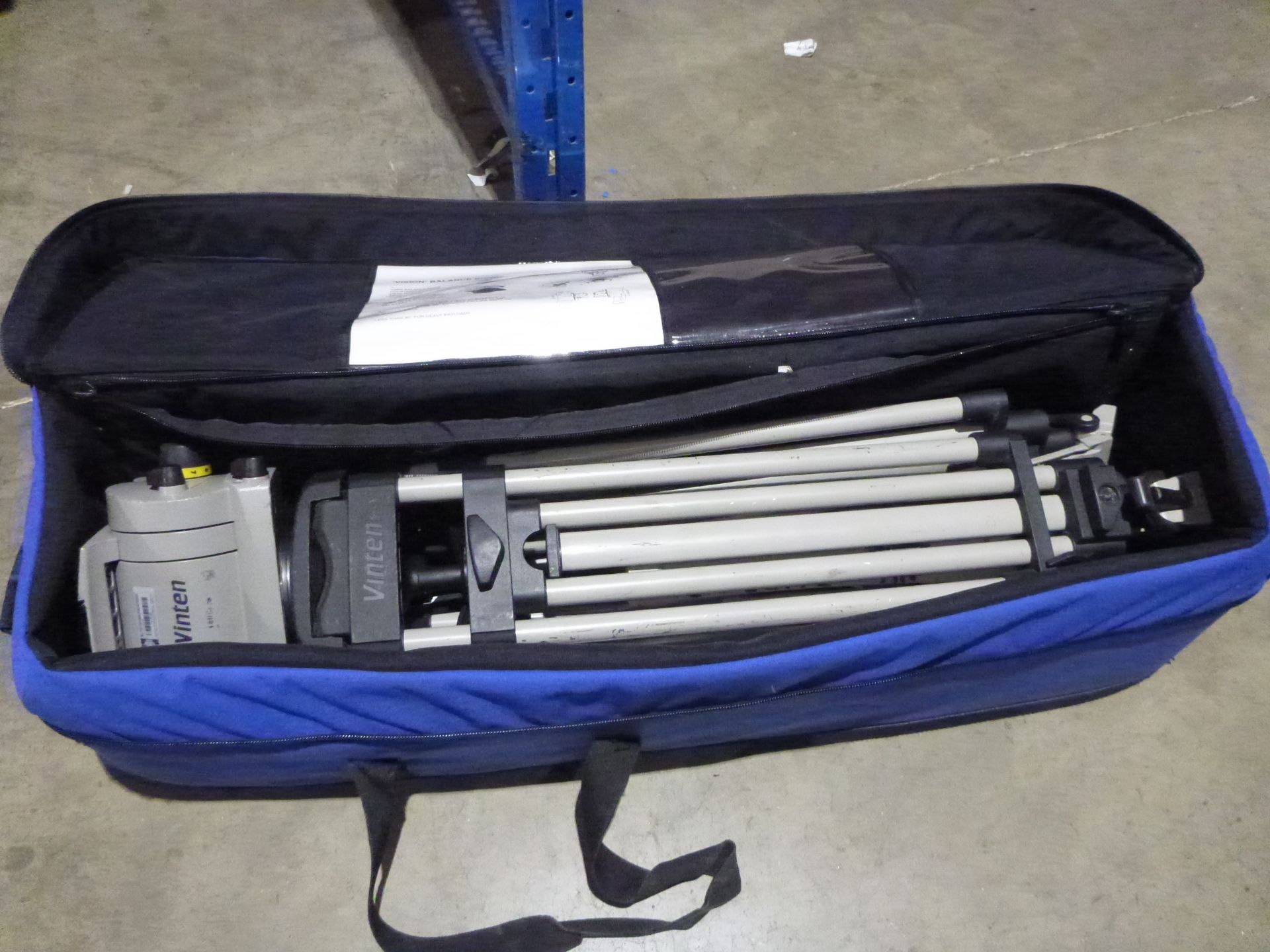 Vinton Camera Tripod, Model Vision 250, In carry case - Image 3 of 4