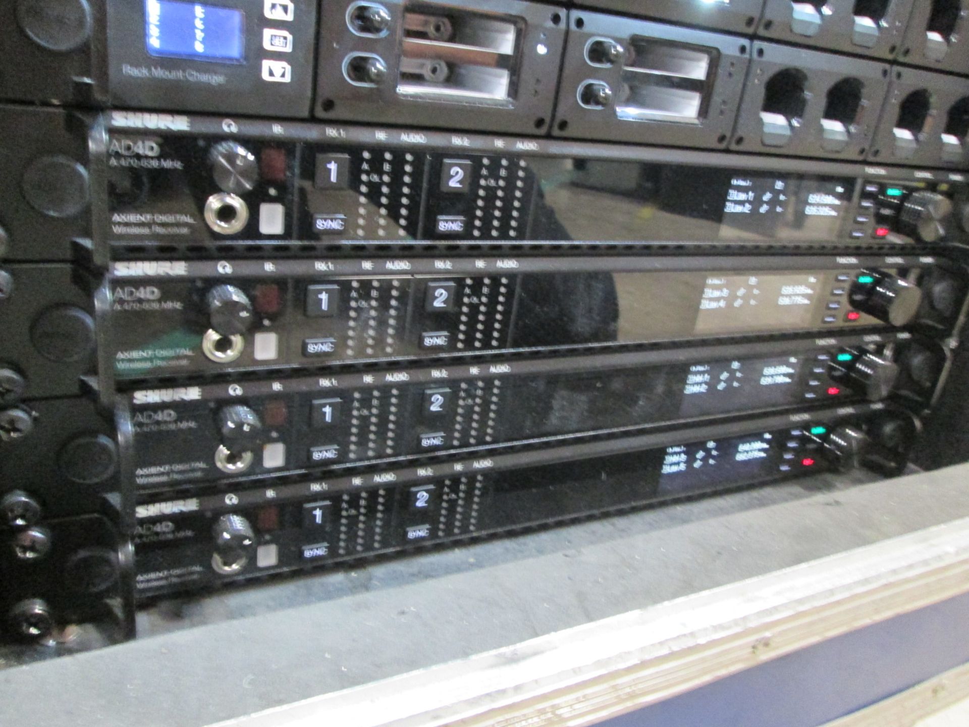 Shure Axiant Digital Radio Rack. To include 4 x AD4D 2 channel digital receivers (470.636 MHz), 4 - Image 3 of 13