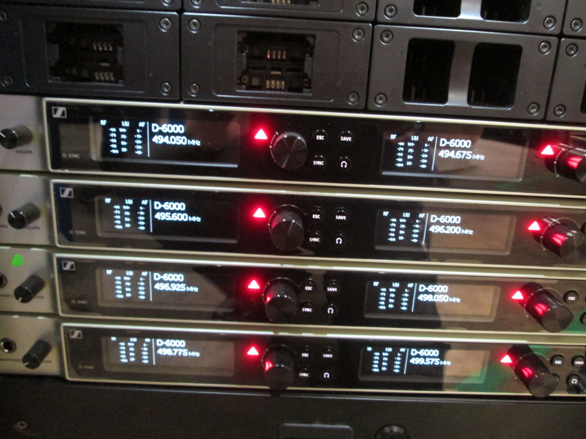 Sennheiser EM 6000 Dante Radio Rack. To include 4 x digital 2 channel UHF receivers, 4 x - Image 3 of 13