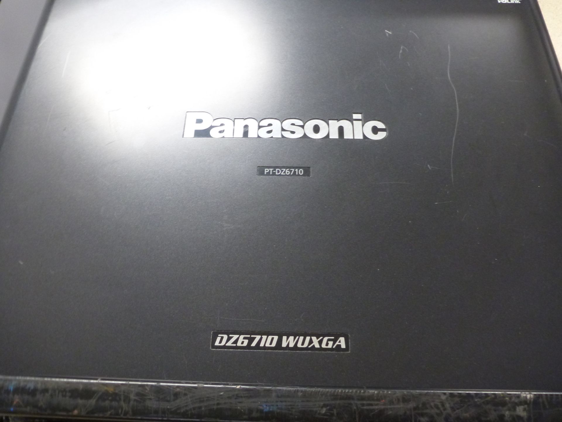 Panasonic Projector, Model PT-DZ6710E, S/N SH0150012, YOM 2010, In flight case with standard 1.3-1. - Image 8 of 13