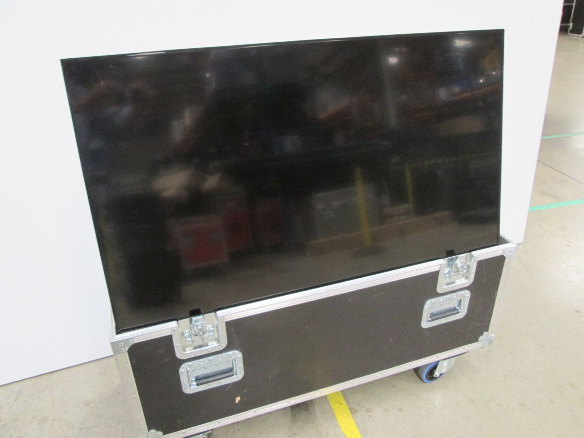 2 off Samsung 48" Colour Monitor, Model DB48E, S/N 07R0HSLHA00814W & ZCMLHSPG300446N , YOM 2015/6,