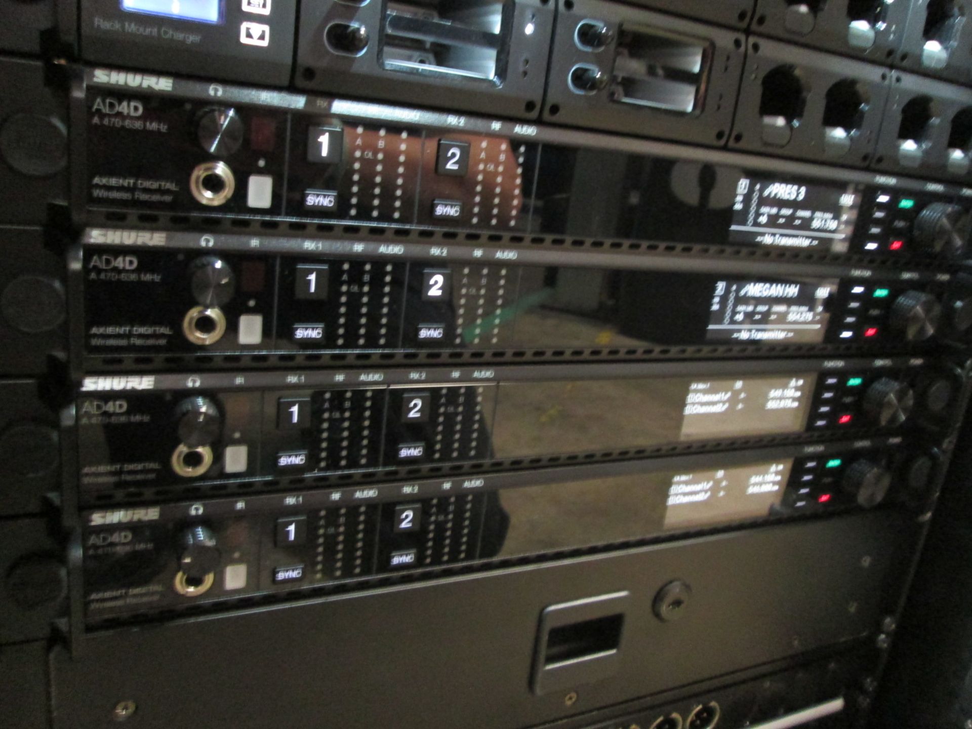 Shure Axiant Digital Radio Rack. To include 4 x AD4D 2 channel digital receivers (470.636 MHz), 4 - Image 4 of 13