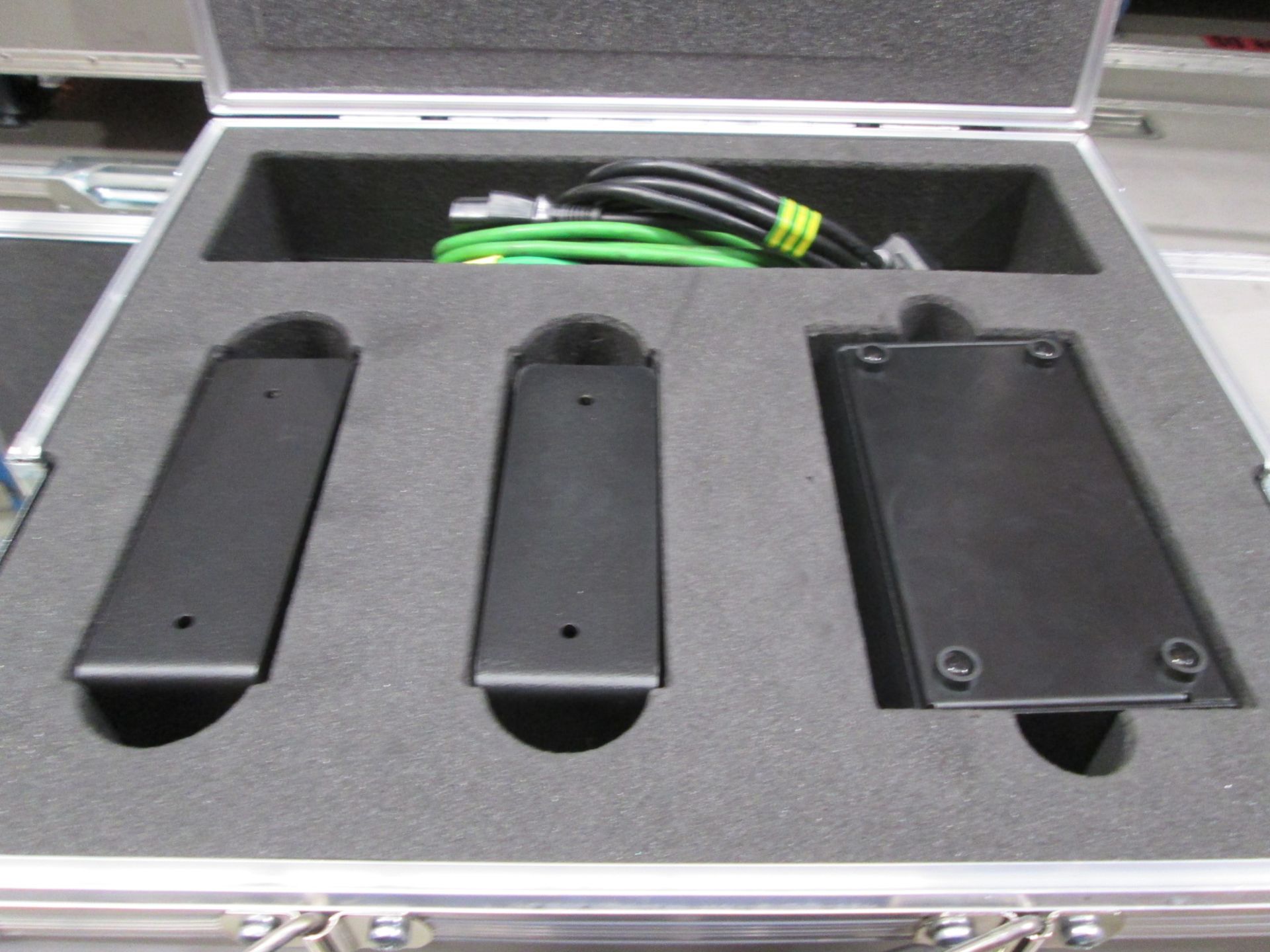 Interspace Industries Countdown Touch with 2 x CDD1 remote Displays, In flight case (Qty 2) - Image 5 of 6