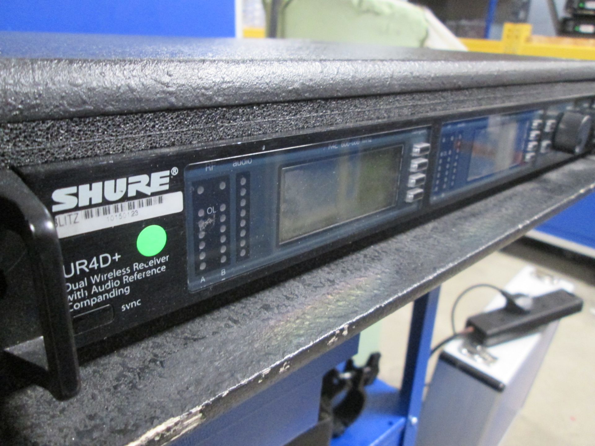 Shure UR4D+ Dual Wireless Receiver with Audio Reference Compounding K4E 606-666 MHz (Qty 2) Includes - Image 3 of 9