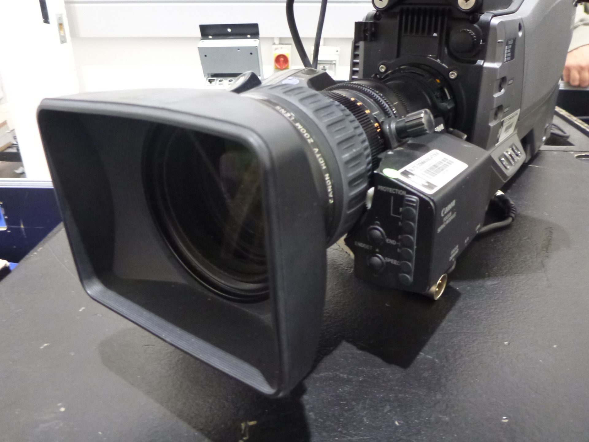 Sony HD Colour Broadcast Camera, Model HXC-100, S/N 40979, Camera includes Canon HDTV zoom lens ( - Image 8 of 28
