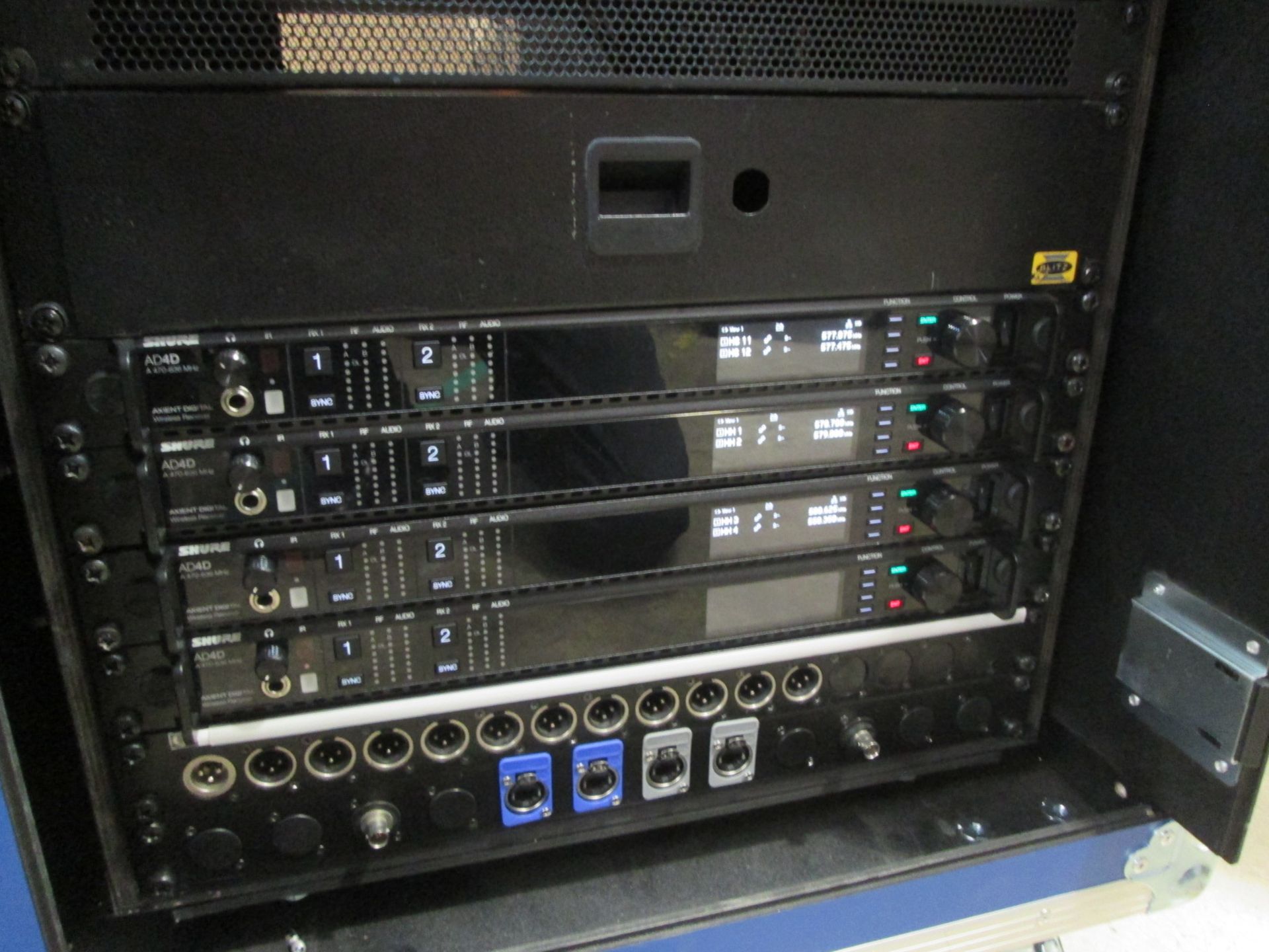 Shure Axiant Digital Radio Rack. To include 4 x AD4D 2 channel digital receivers (470.636 MHz), 4 - Image 7 of 14