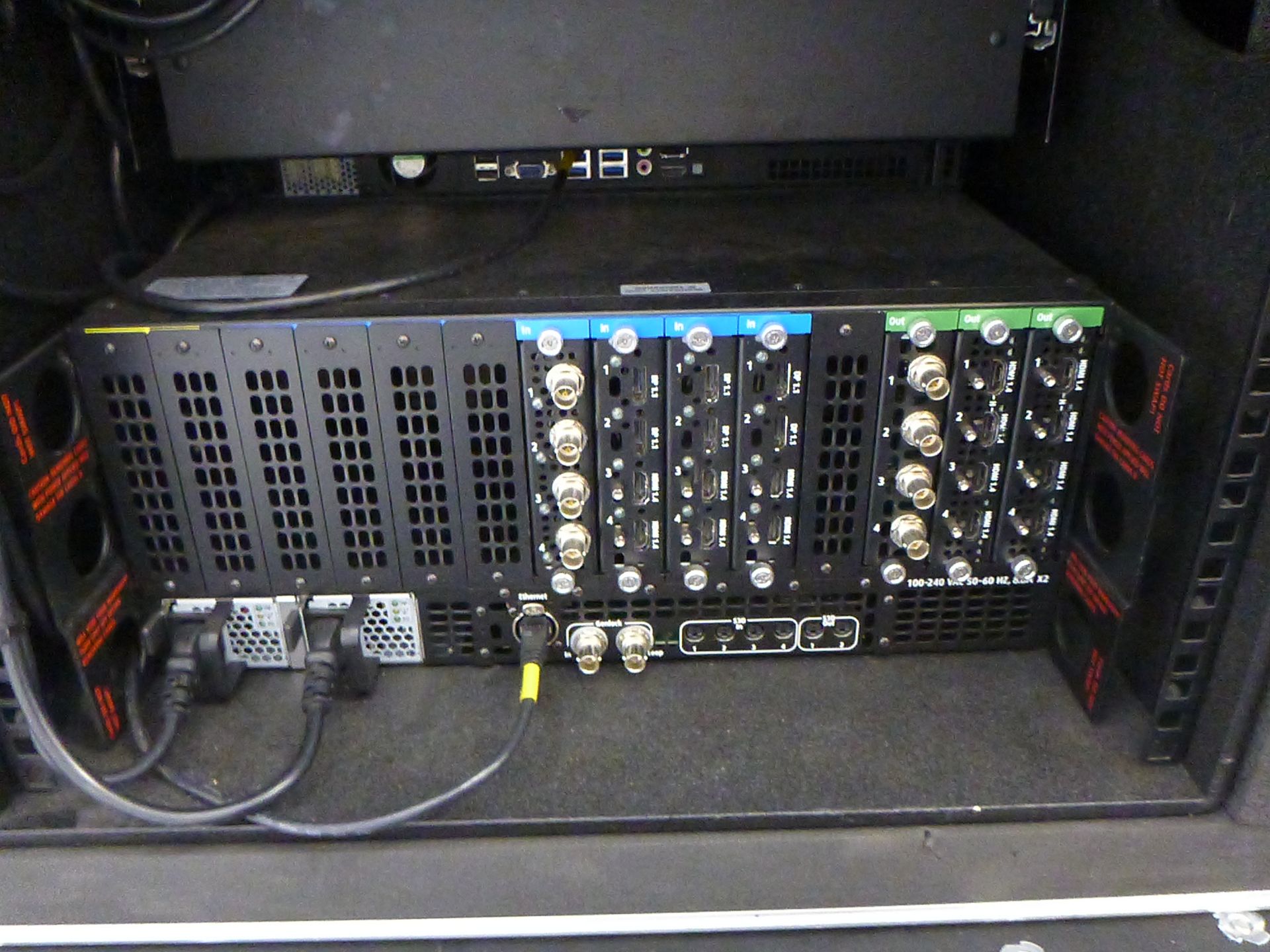 Barco e2 4K Junior Video Processor, To include in flight case Barco e2 Event Master screen - Image 8 of 18