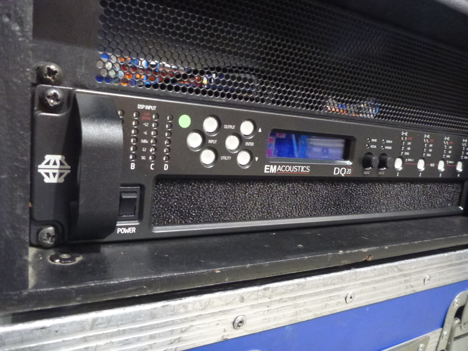 EM Acoustics DQ20 4 Chnl Power Amplifier, PowerCon to 16A, Mounted in rack mount box, Can be used - Image 2 of 6