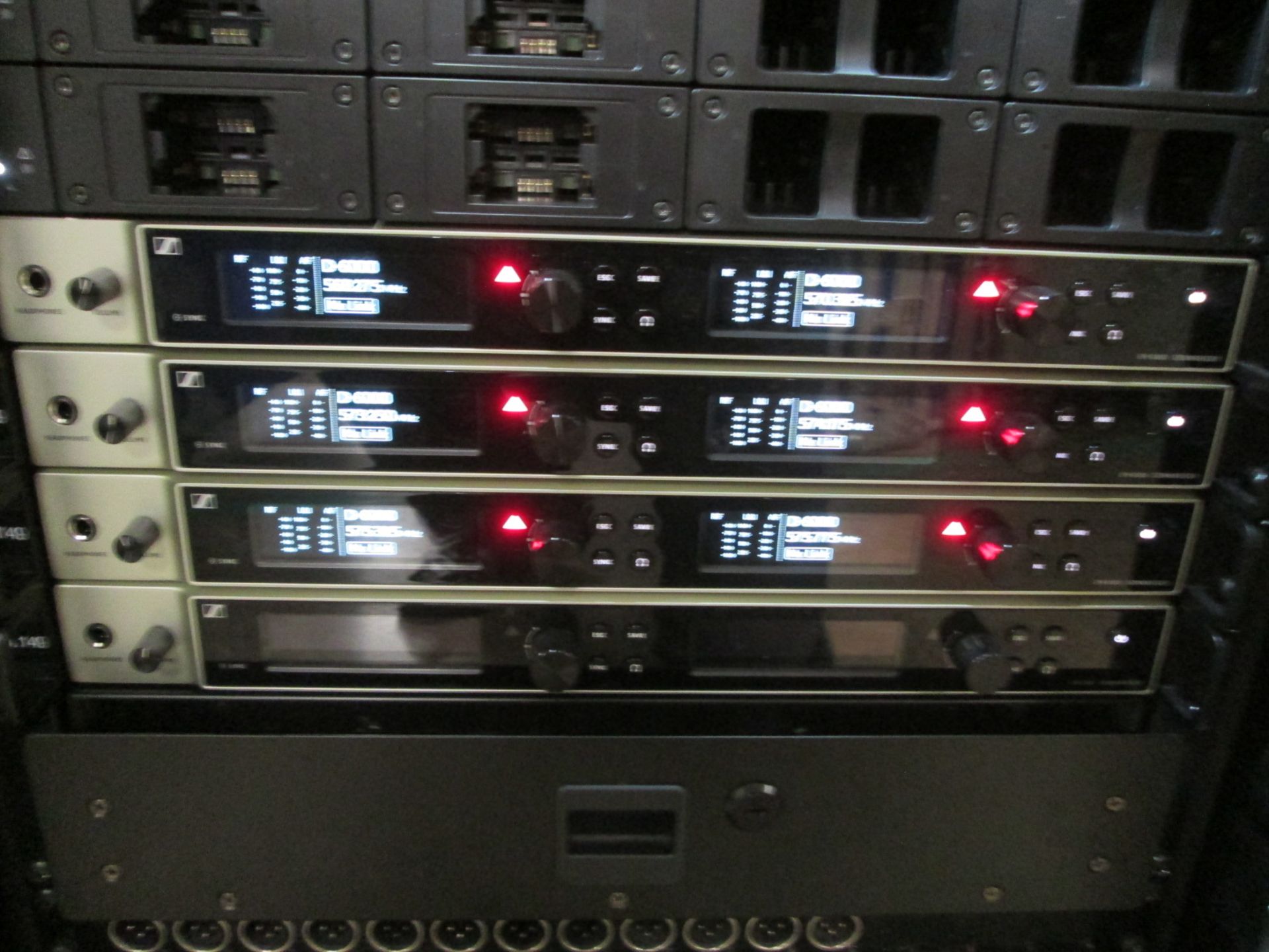 Sennheiser EM 6000 Dante Radio Rack. To include 4 x digital 2 channel UHF receivers, 4 x - Image 3 of 14