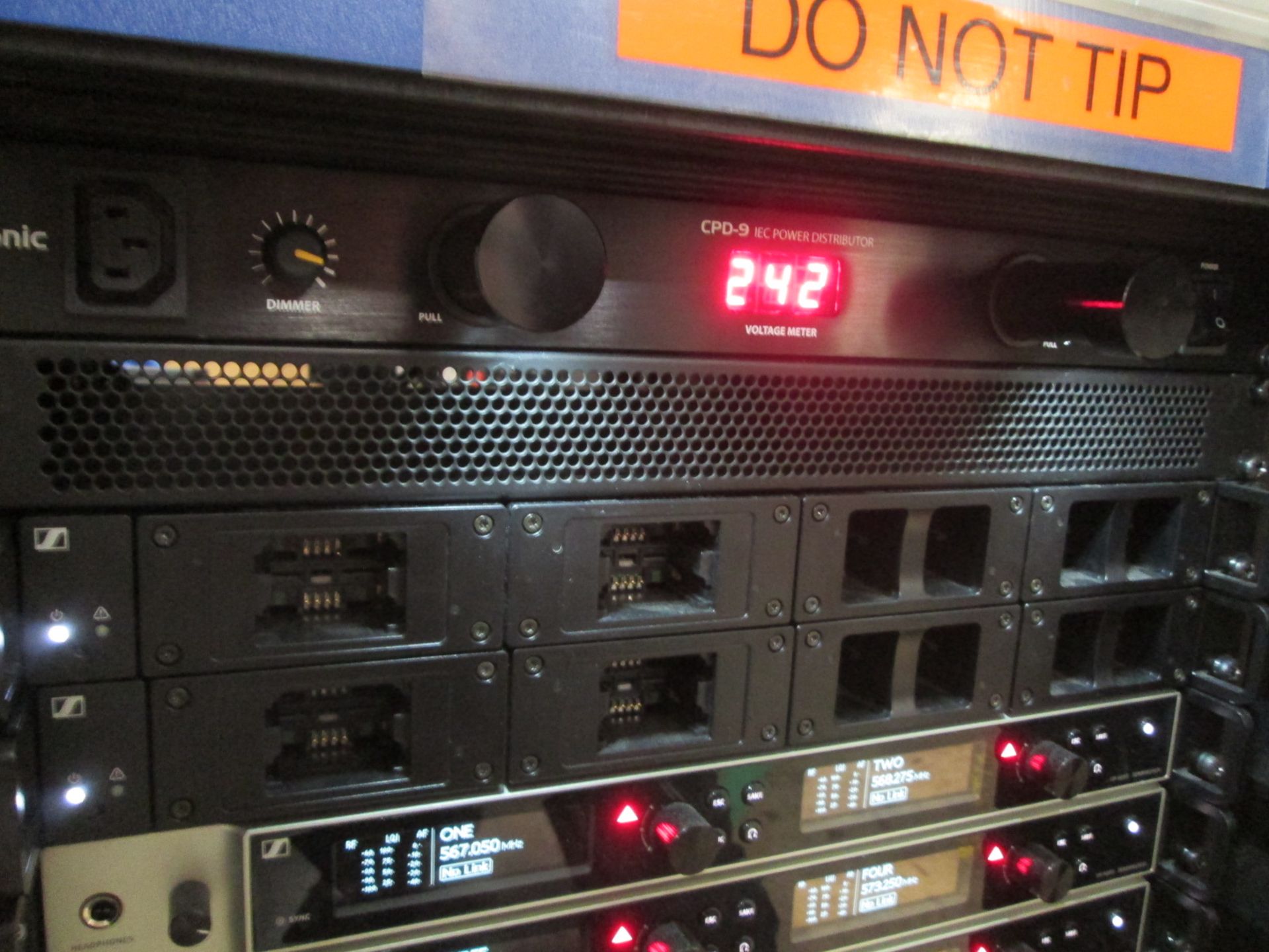 Sennheiser EM 6000 Dante Radio Rack. To include 4 x digital 2 channel UHF receivers, 4 x - Image 4 of 11