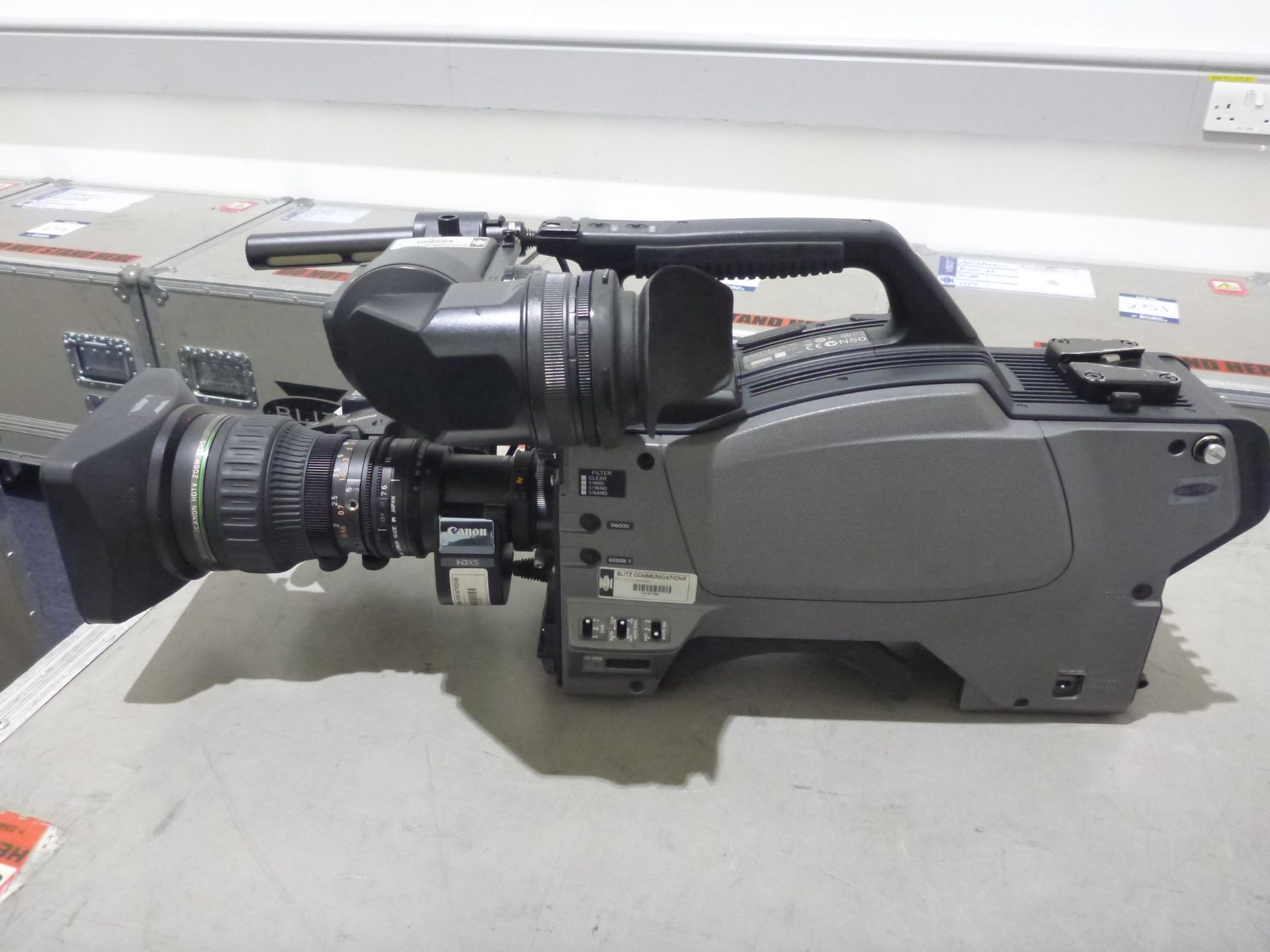 Sony HD Colour Broadcast Camera, Model HXC-100, S/N 400973, Camera includes Canon HDTV zoom lens ( - Image 4 of 27