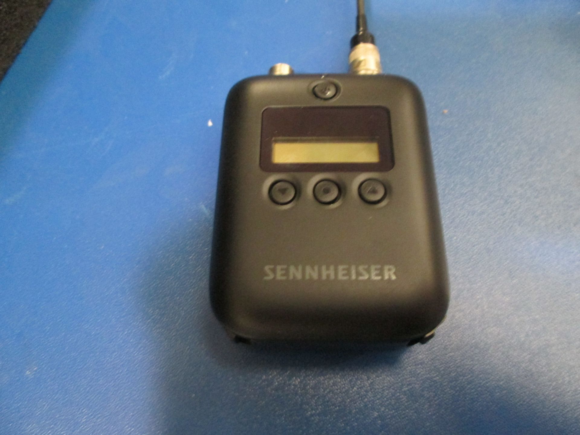 Sennheiser EM 6000 Dante Radio Rack. To include 4 x digital 2 channel UHF receivers, 4 x - Image 9 of 13