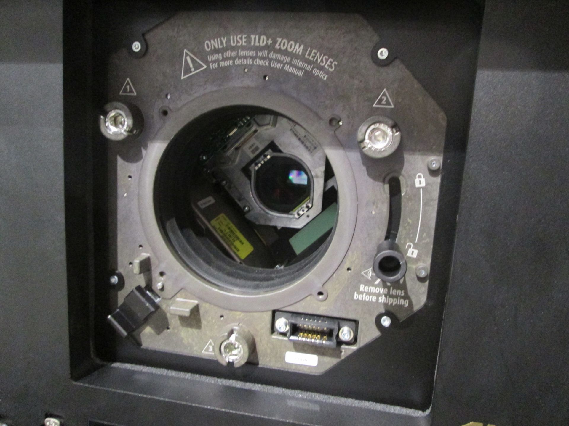 Barco BME UDX 4K32 FRM+FC Laser Projector. S/N R9008600-FC2590127930. In flight case with hanging br - Image 4 of 11