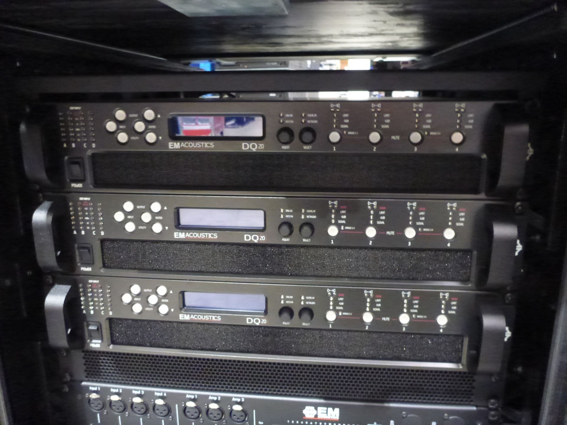 EM Acoustics DQ Rack Touring Amplifier Rack, To include 3 off DQ20 4 (12) Chnl power amplifiers, 1 - Image 2 of 12