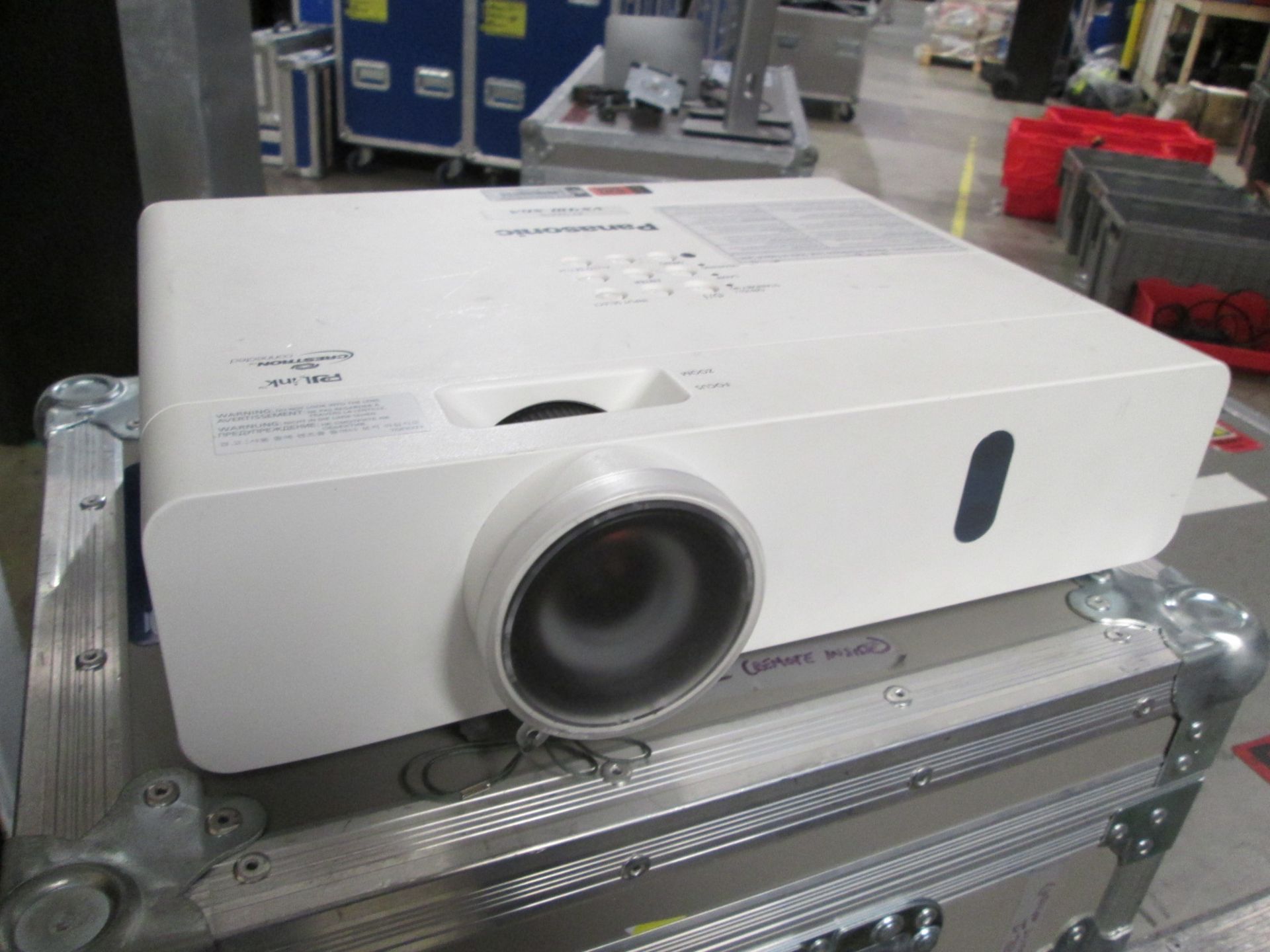 Panasonic PT-VX410Z LCD Projector, S/N DC4640048, YOM 2014, In flight case - Image 2 of 7