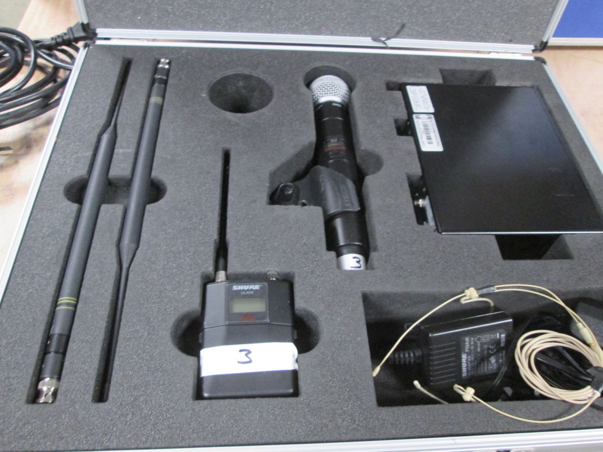 Shure QLXD4 Single Channel Radio Mic Kit 606-670 MHz (Qty 5) Kit to include K51 receiver, QLXD2 - Image 7 of 8