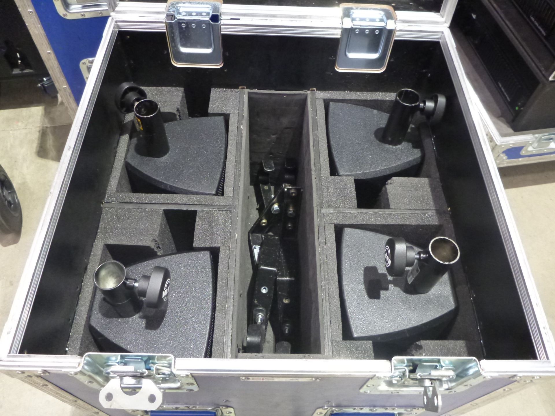 D & B Audiotecknik E6 Loundspeakers (Qty 4) In flight case with fly bar and top hat, No safetys, S/