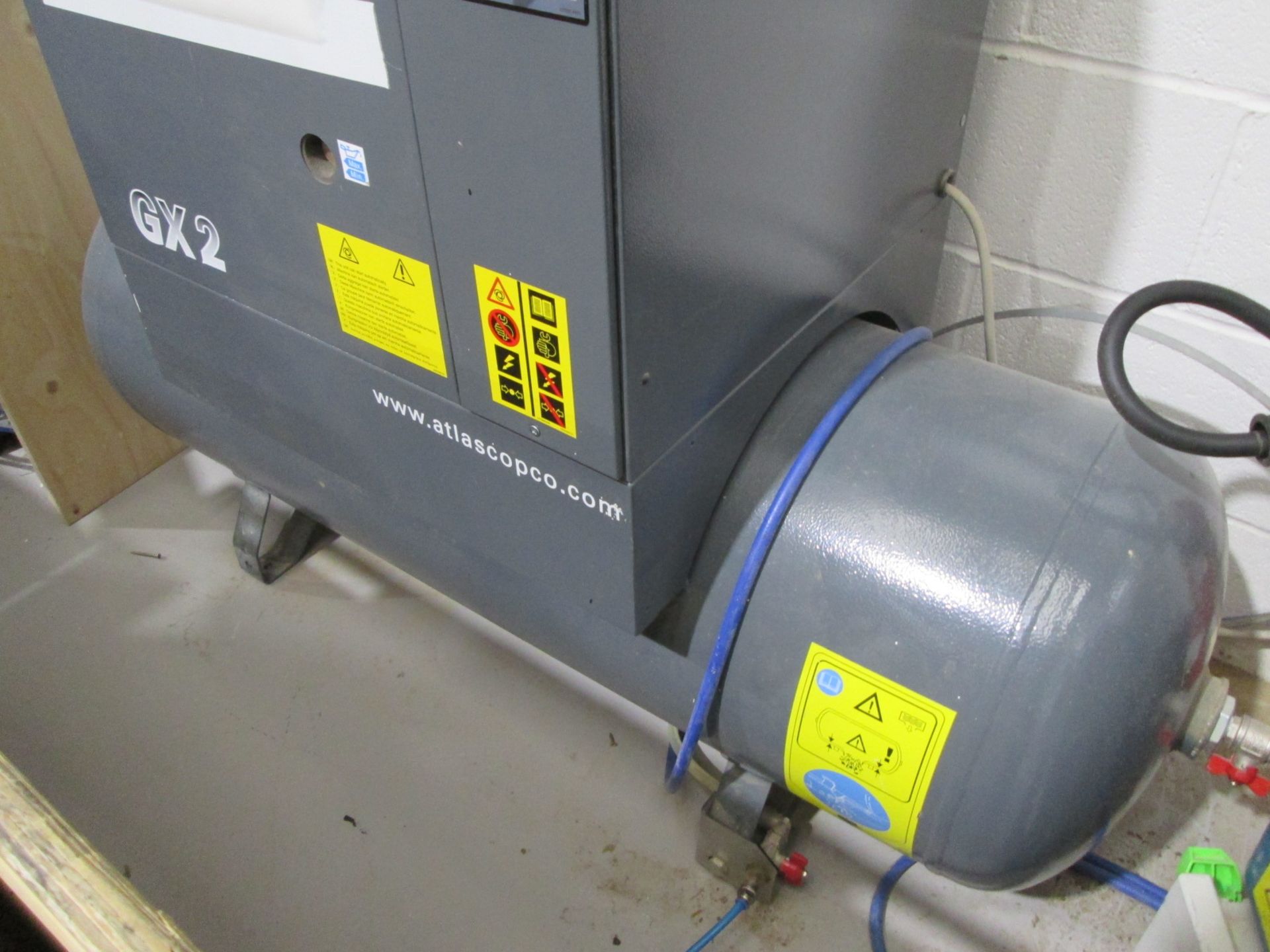 Altas Copco GX2P EP Air Compressor Mounted on Horizontal Air Receiver, Working pressure 10 bar, - Image 3 of 6
