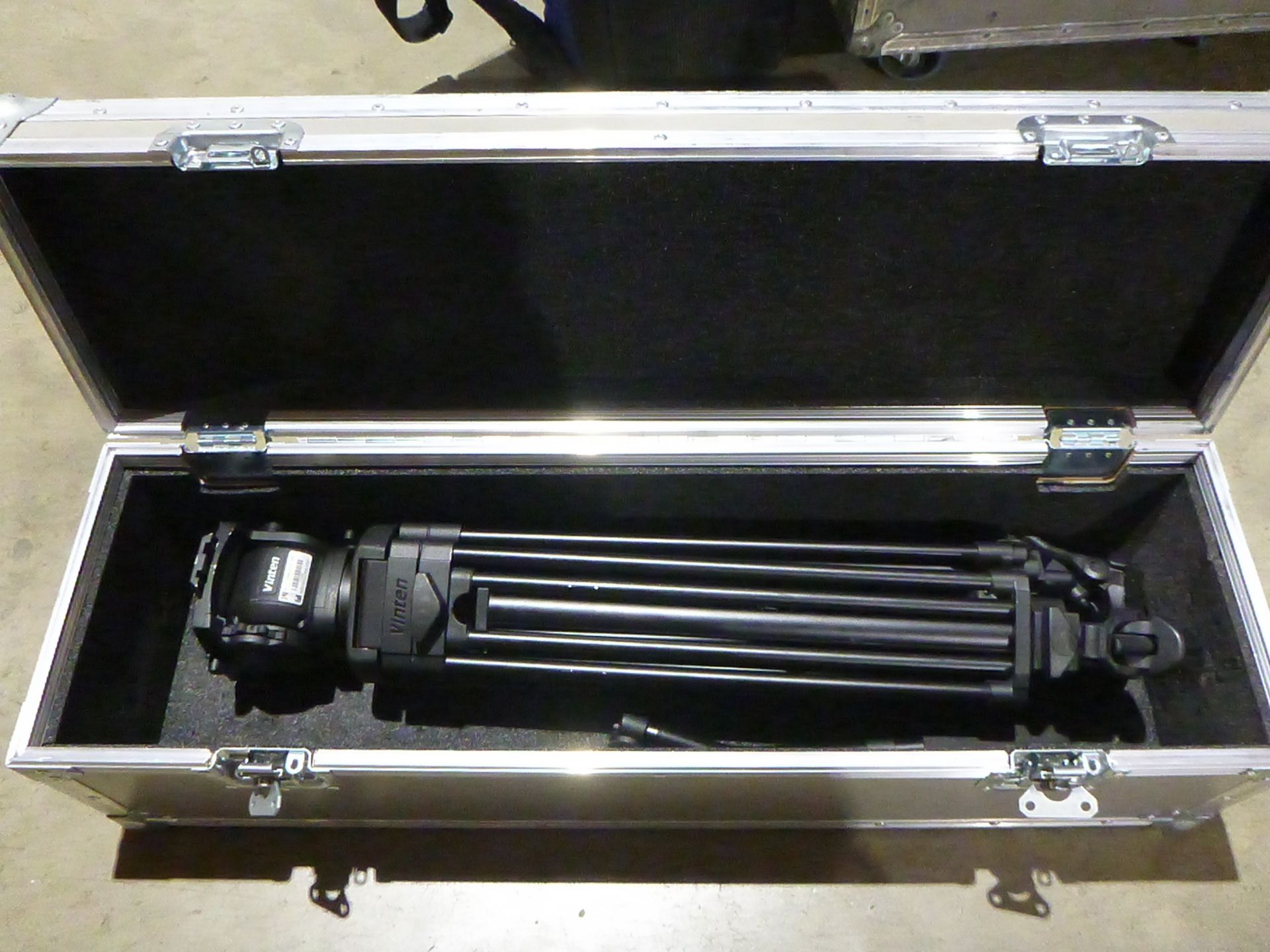 Vinton Camera Tripod, Model Vision Blue, In carry and flight case - Image 3 of 4