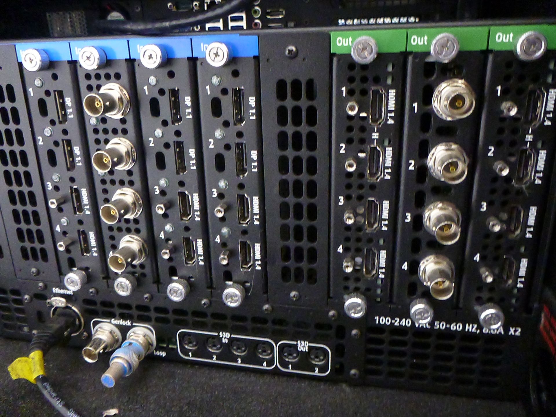 Barco e2 4K Junior Video Processor, To include in flight case Barco e2 Event Master screen - Image 9 of 19