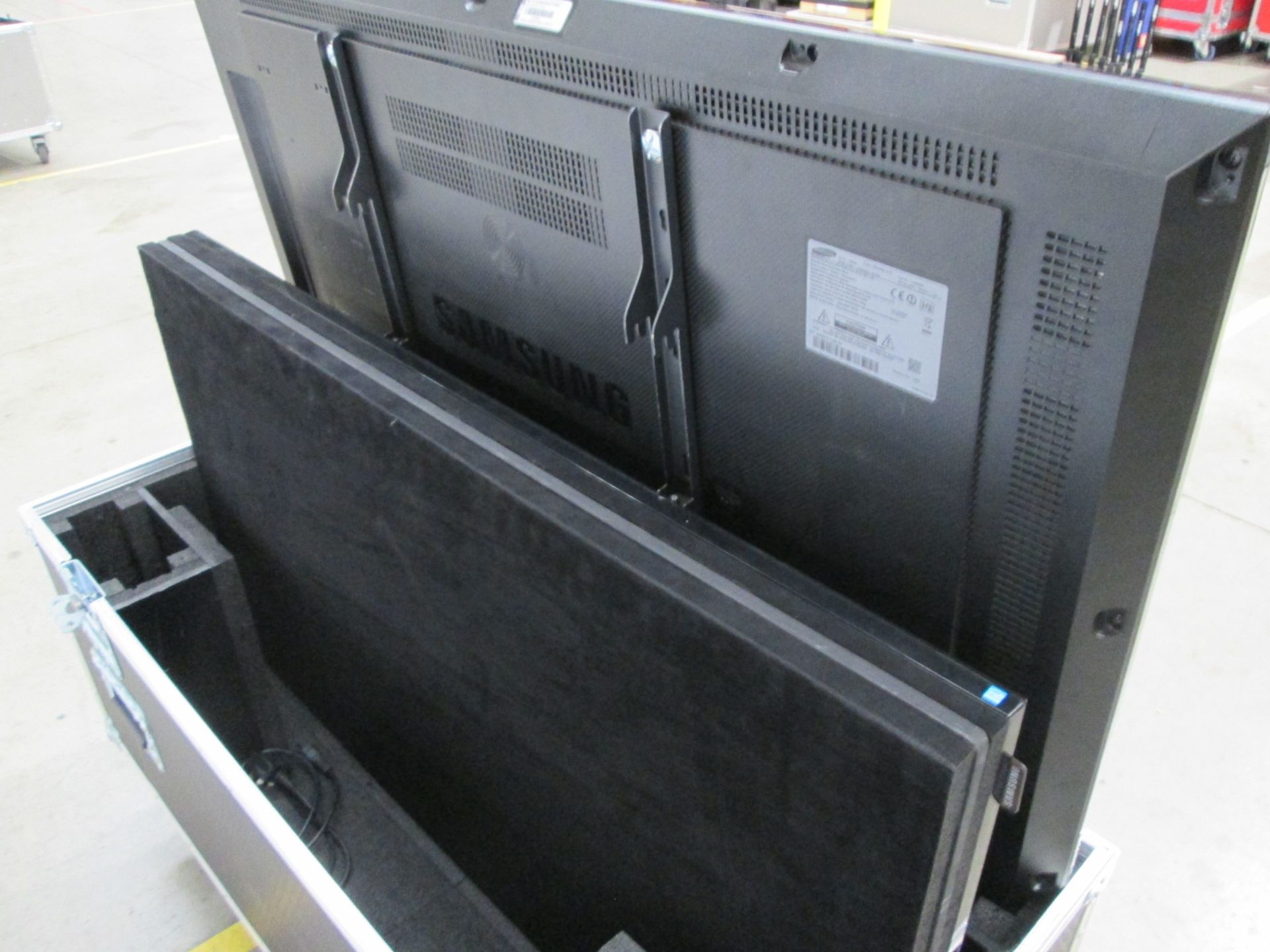 2 off Samsung 48" Colour Monitor, Model DB48E, S/N 07R0HSLH100670N & 07R0HSLH100681H, YOM 2016, - Image 2 of 7