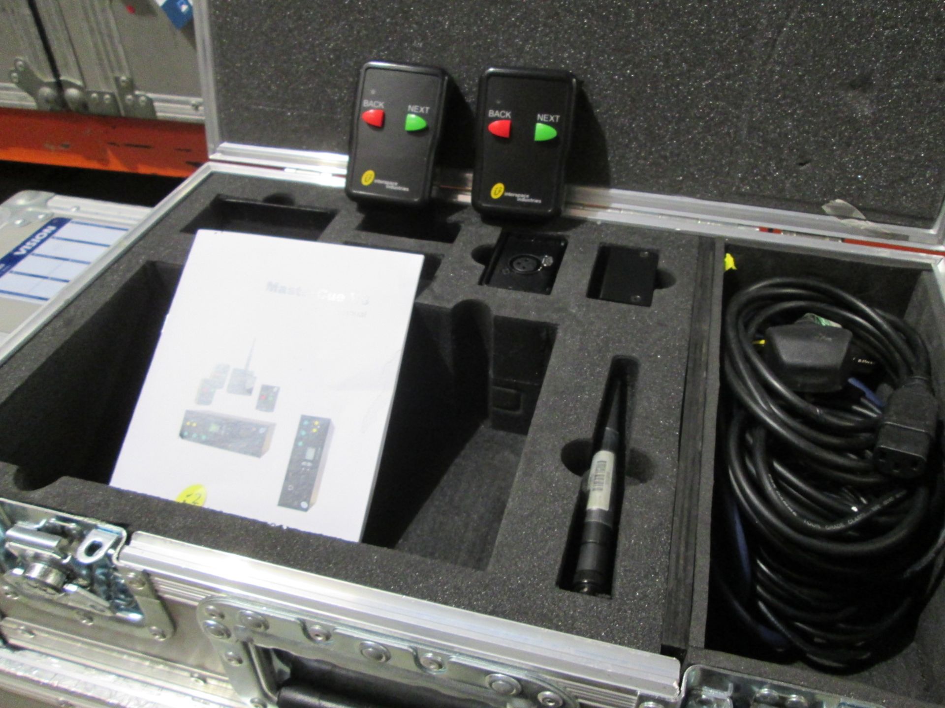 Interspace Industries Mastercue V6 Cue Light Kit (Qty 2) In flight case - Image 3 of 4