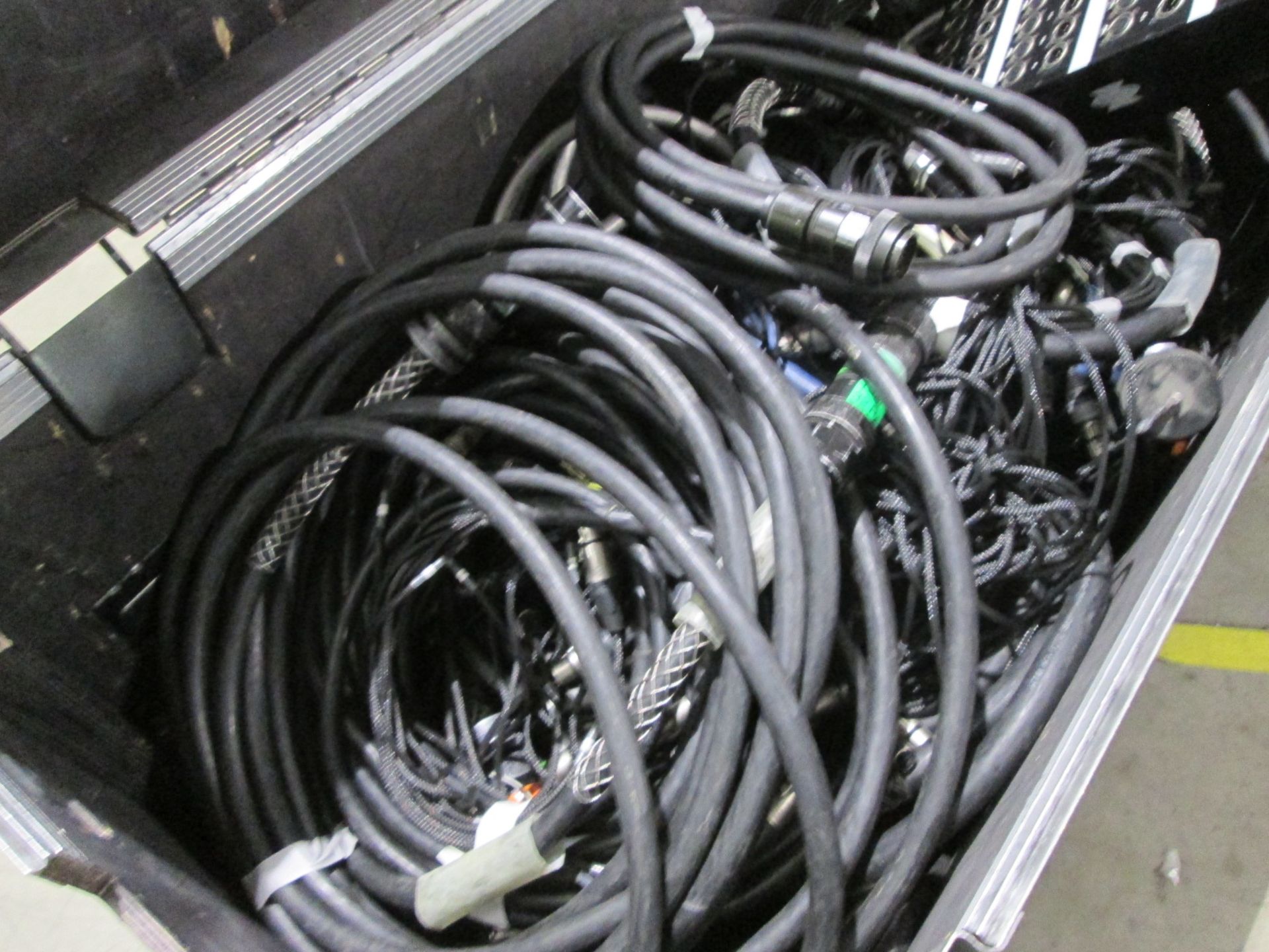 Kelsey Multicore Stage Box with various 16 and 32 pair short length cables in 5 x flight cases - Image 3 of 7