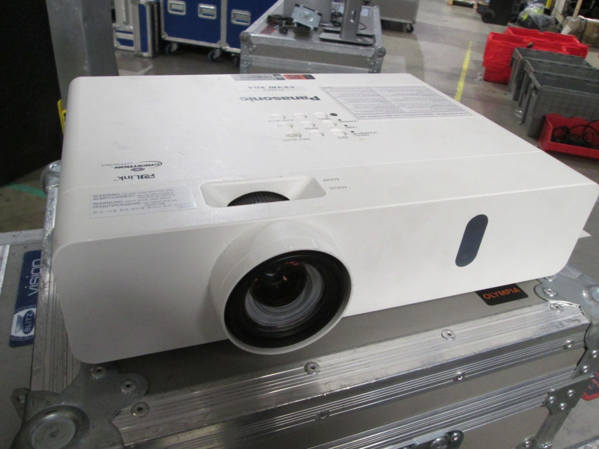 Panasonic PT-VX410Z LCD Projector, S/N DC4640045, YOM 2014, In flight case - Image 2 of 6