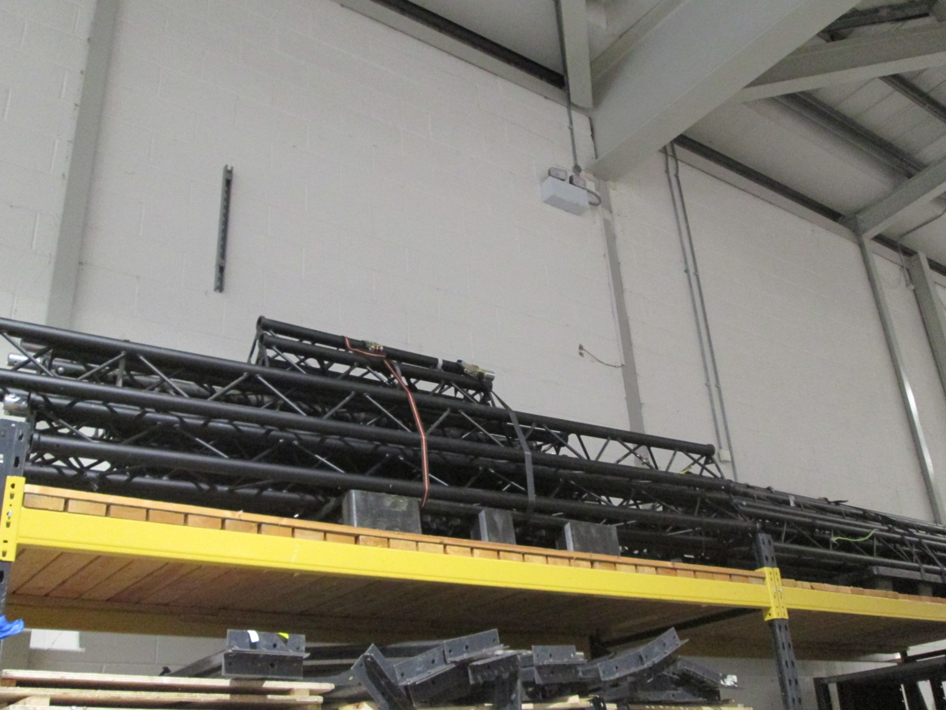 Quantity of Aluminum Lightweight Truss Frame