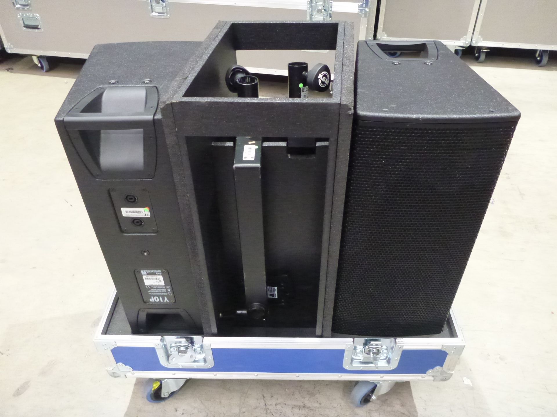 D & B Audiotecknik Y10P Loudspeakers (Pair) In flight case with flying frame, top hat and safety