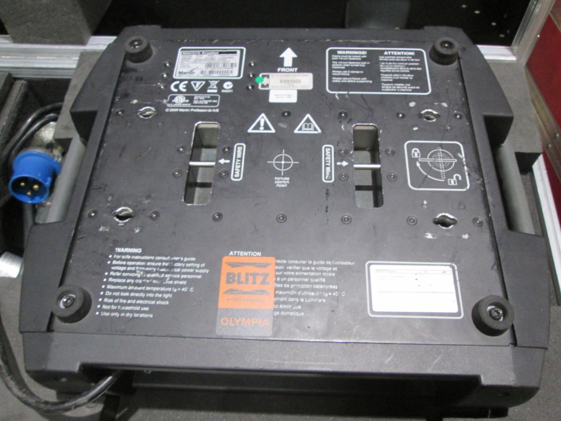 Martin MAC575 Kryton Moving Spot Light (Qty 2) In flight case with hanging brackets. S/N - Image 7 of 10