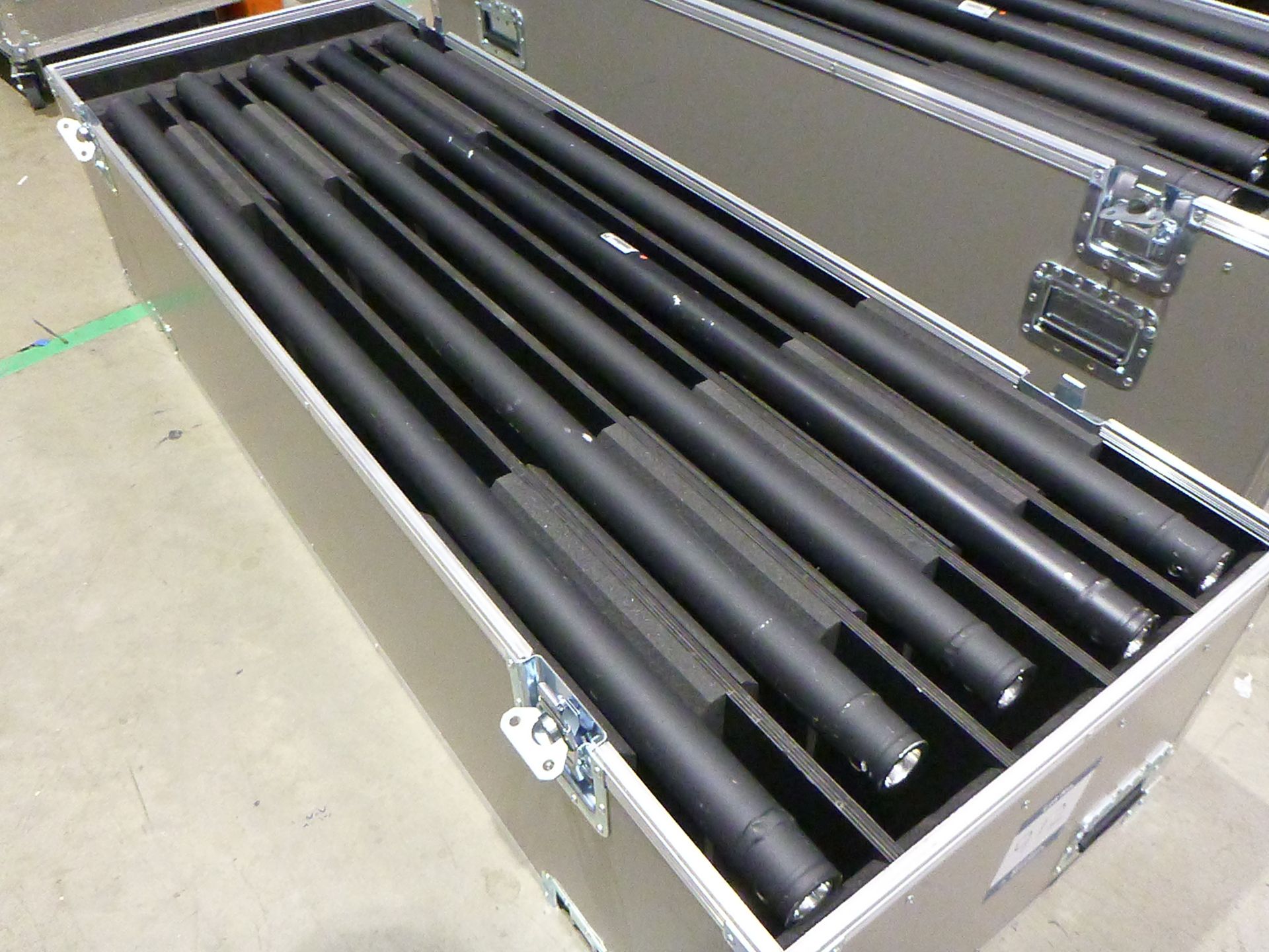 DigiLED X-Tek 2600i Ground Support Uprights 1500 mm triple panel, Qty 10 including couplers, In - Image 2 of 5