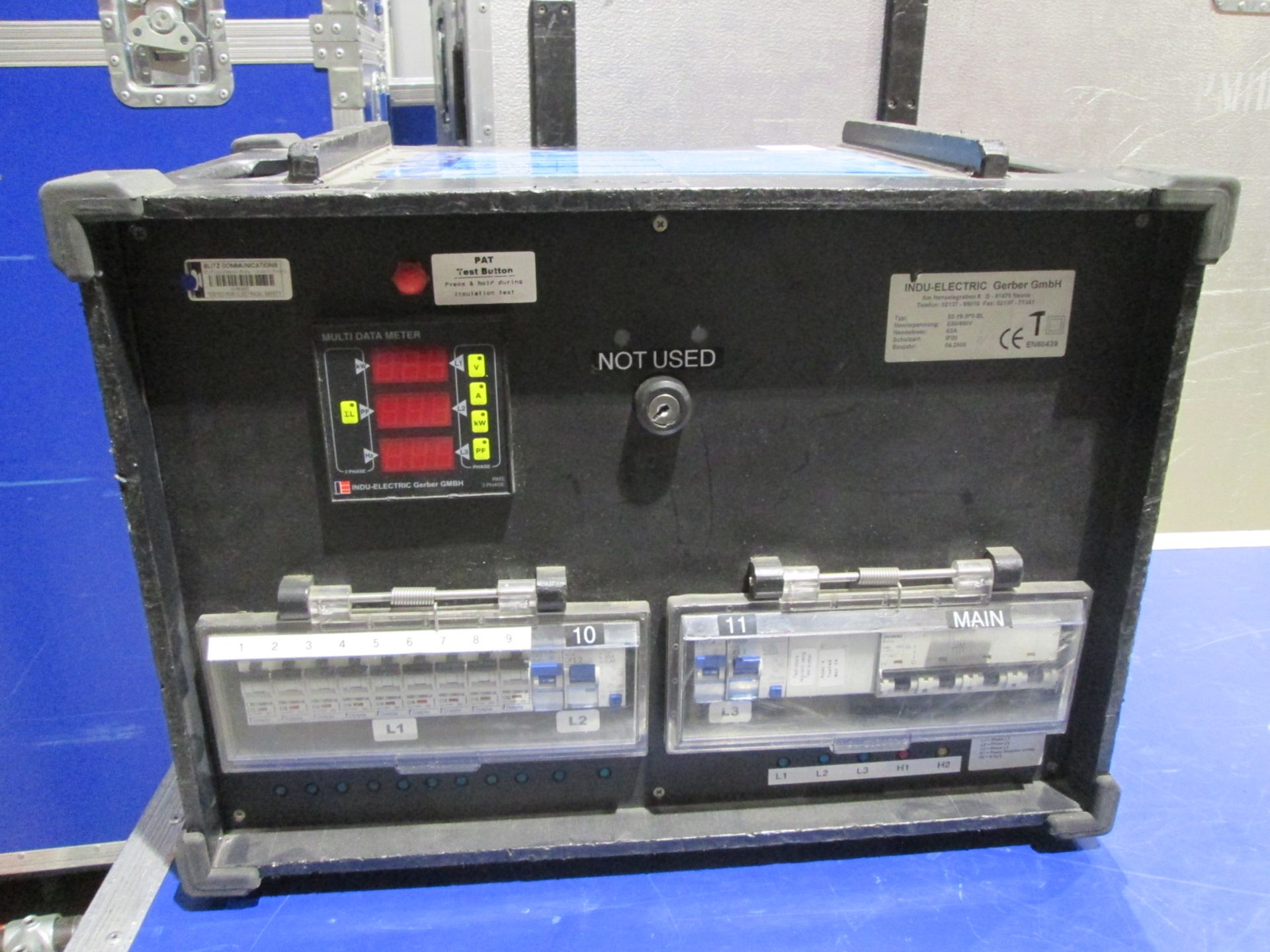 Indu Electric 63A 3ph to 2 x 63A, 1 x 32A, 6 x 16A & 2 x 13A Distribution Breakout Box - Image 2 of 3