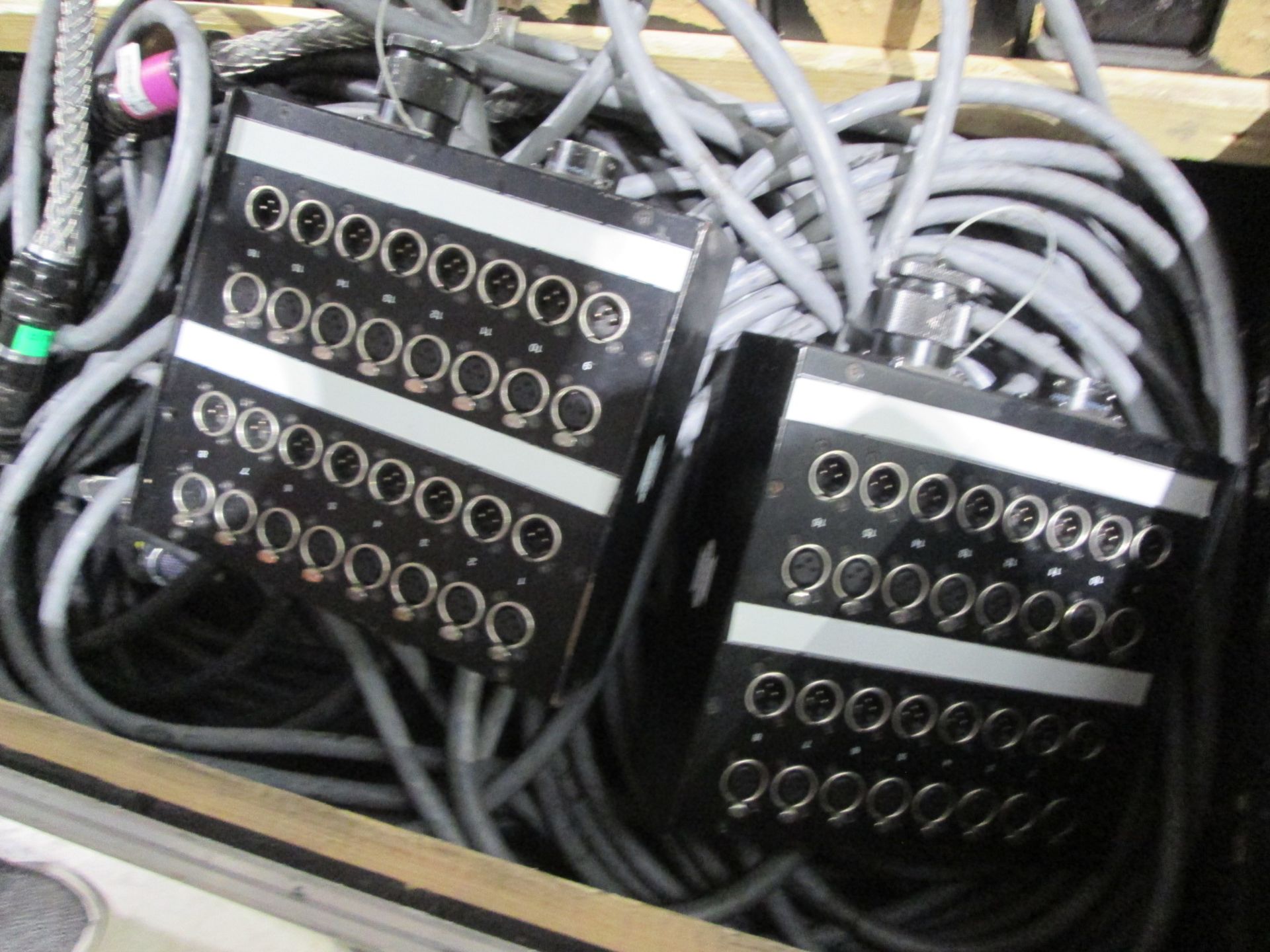 Kelsey Multicore Stage Box with various 16 and 32 pair short length cables in 5 x flight cases - Image 5 of 7