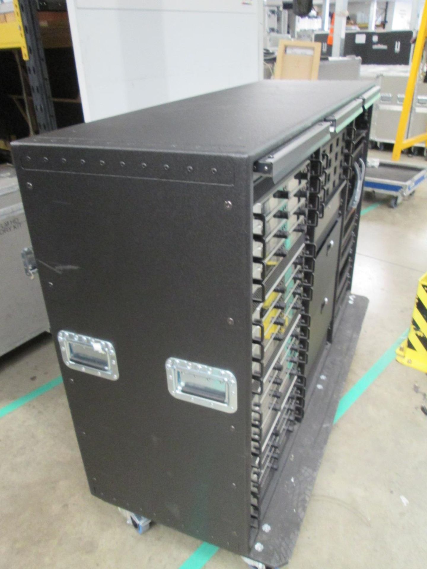 Sennheiser EM 6000 Dante Radio Rack. To include 16 x digital 2 channel UHF receivers, 4 x 4 way belt - Image 14 of 16